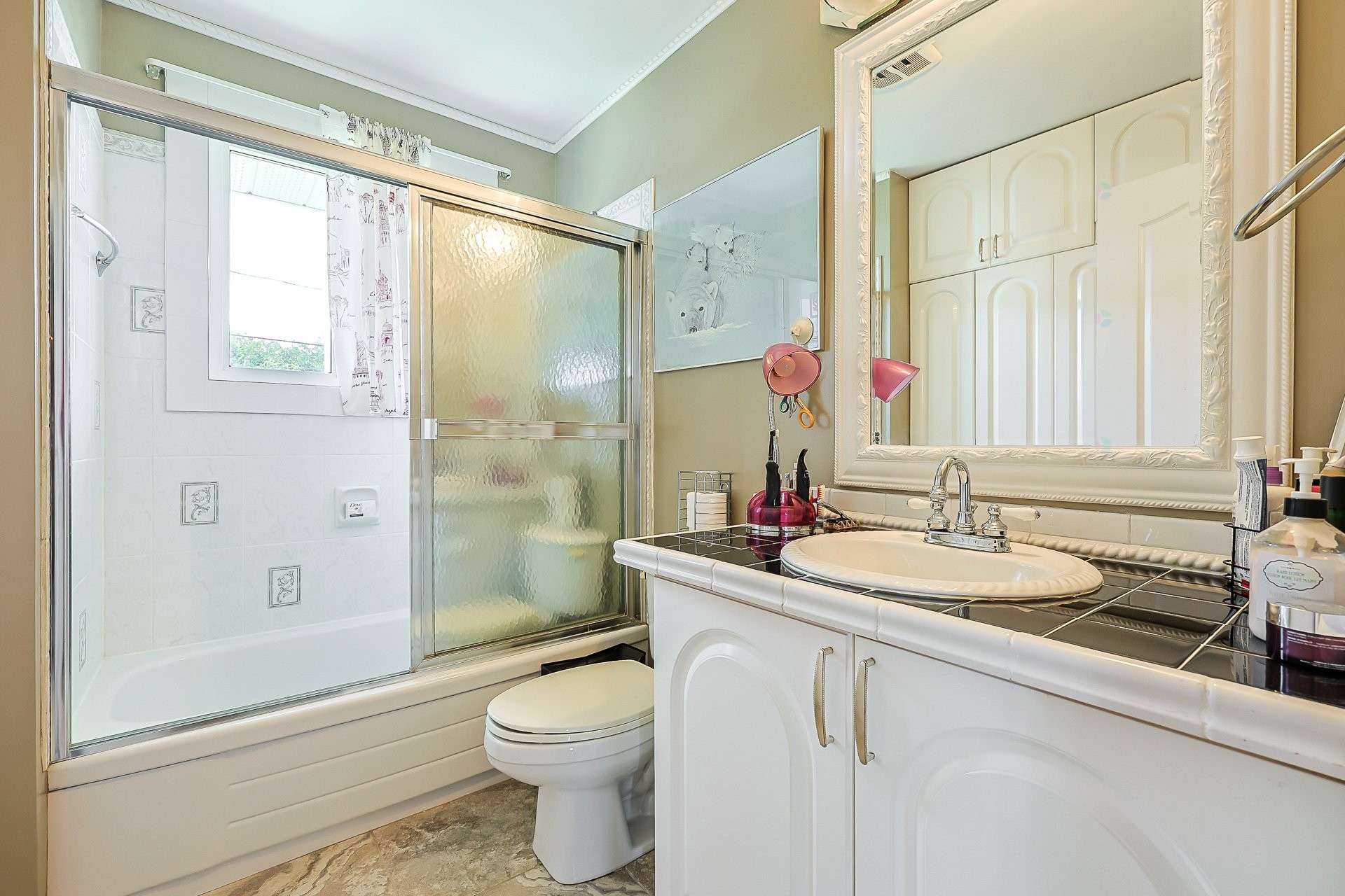 









115A

 - 115B


Rue Georges

,
Gatineau (Masson-Angers),




QC
J8M1A1


