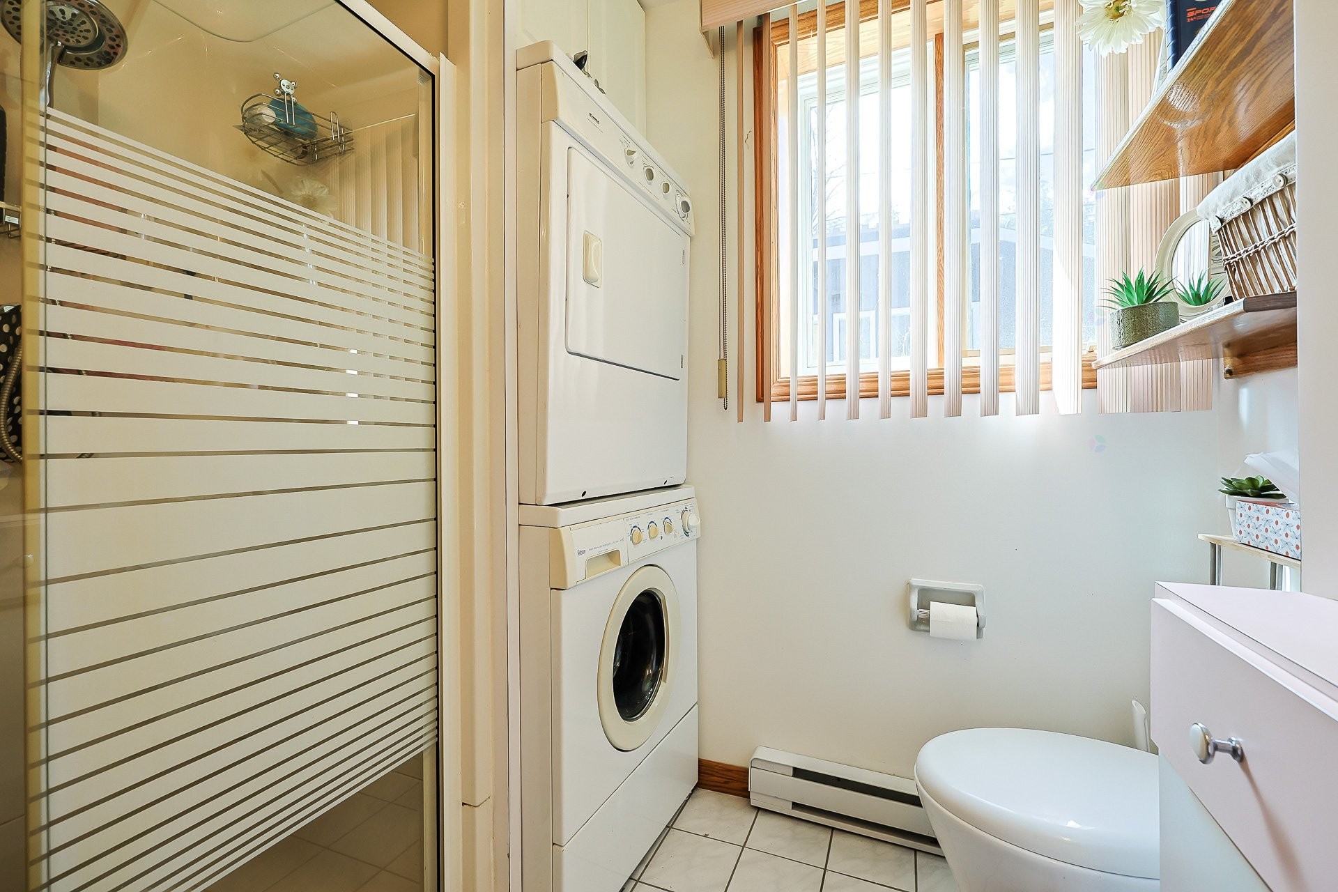 









115A

 - 115B


Rue Georges

,
Gatineau (Masson-Angers),




QC
J8M1A1

