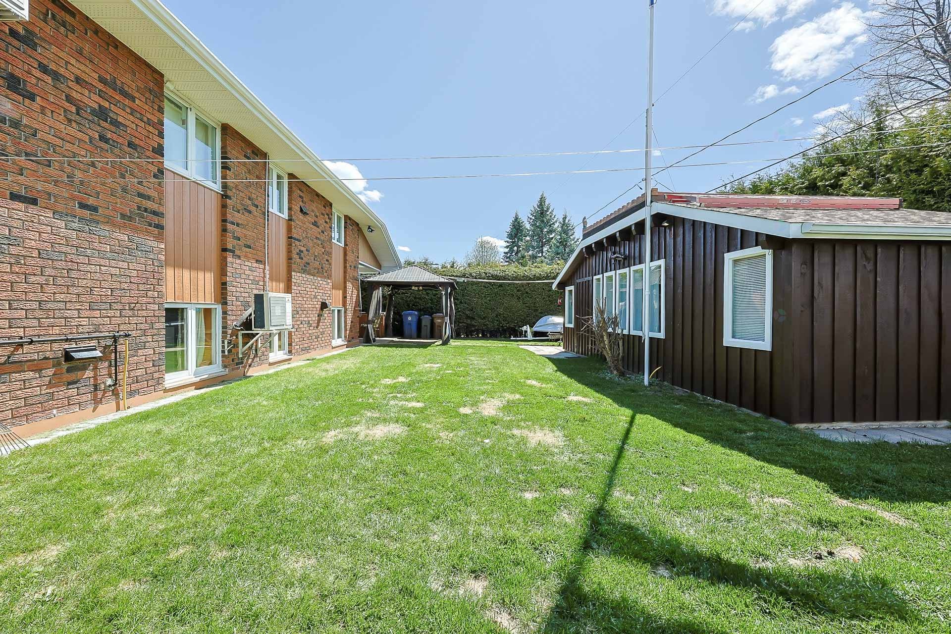 









115A

 - 115B


Rue Georges

,
Gatineau (Masson-Angers),




QC
J8M1A1

