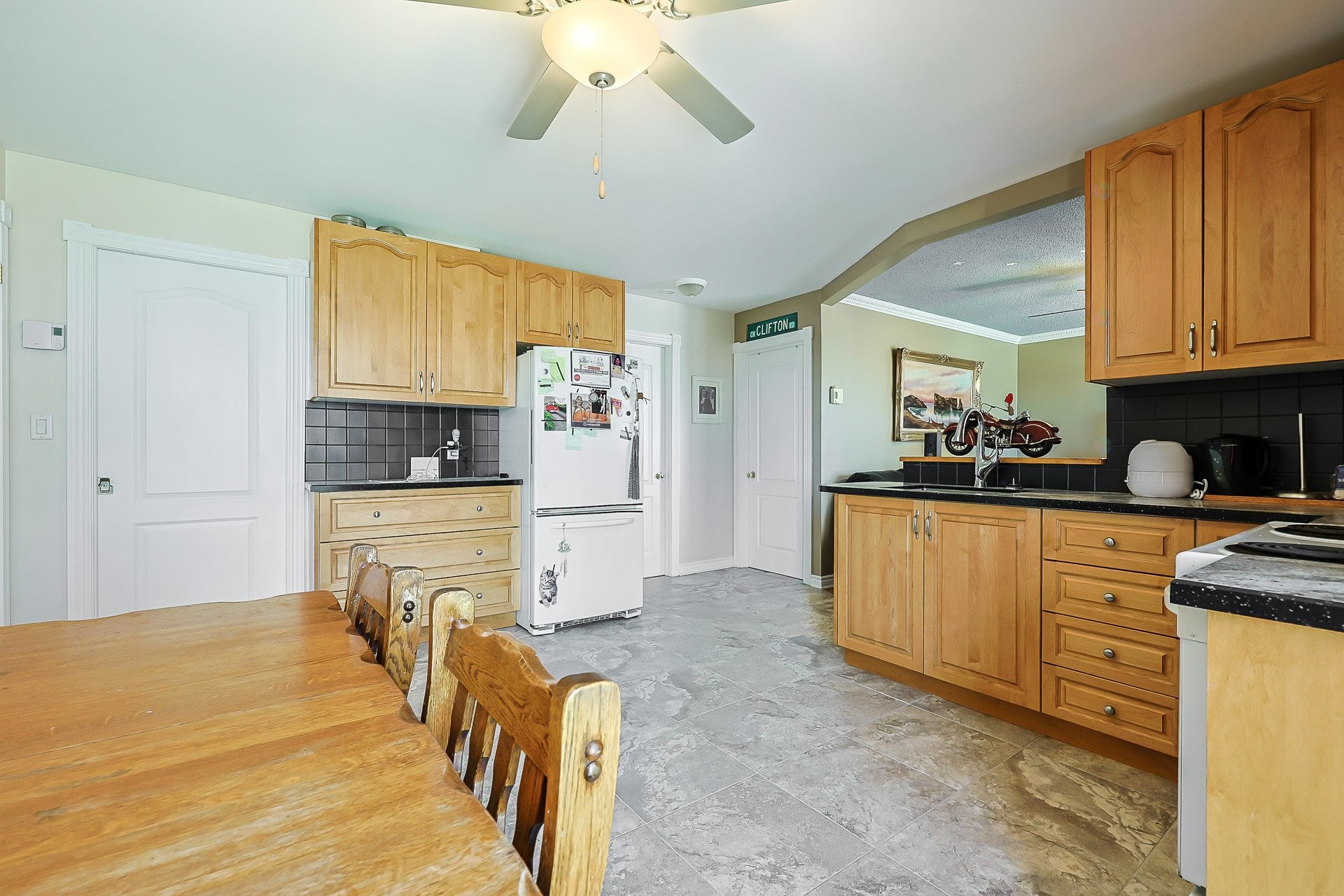 









115A

 - 115B


Rue Georges

,
Gatineau (Masson-Angers),




QC
J8M1A1

