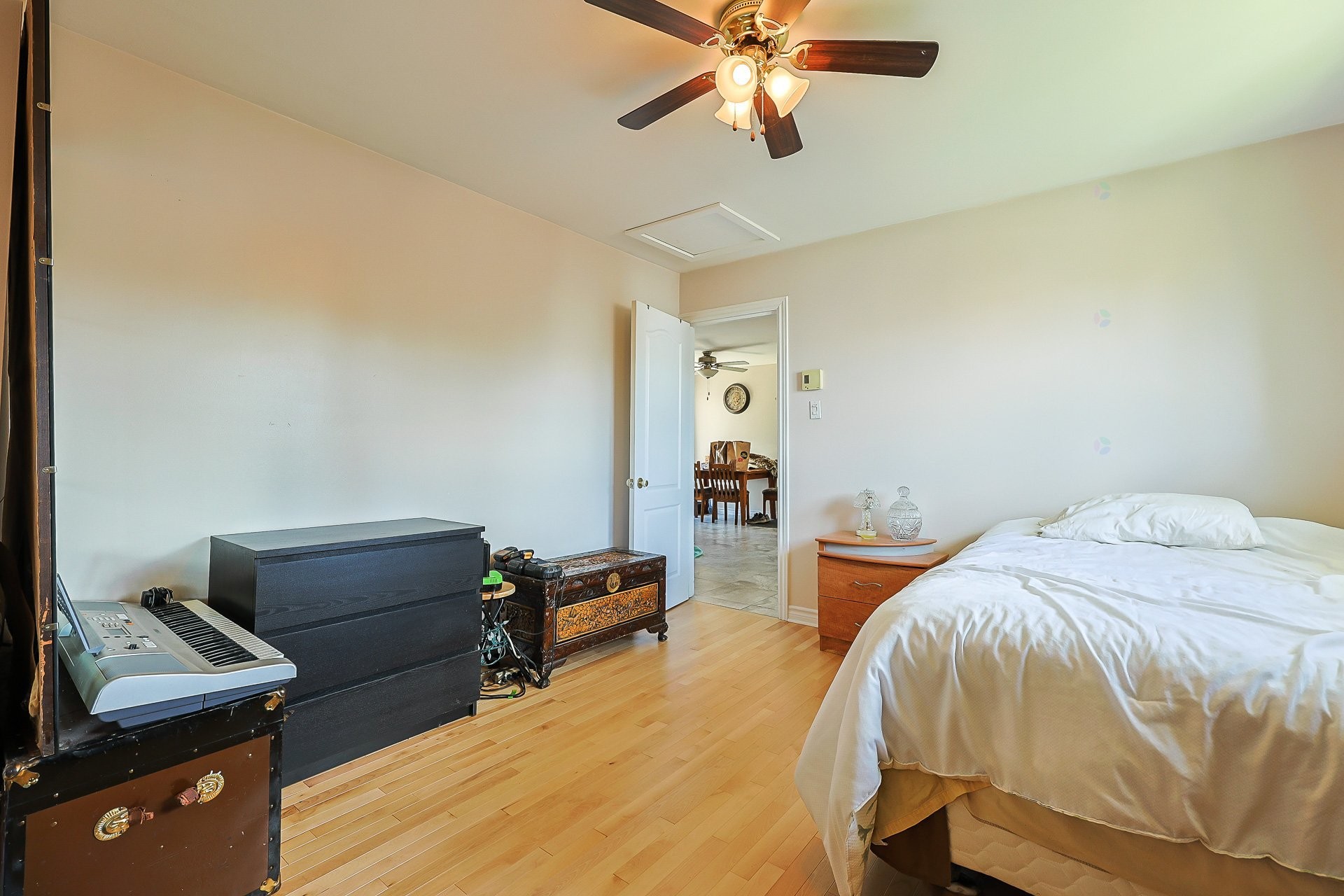 









115A

 - 115B


Rue Georges

,
Gatineau (Masson-Angers),




QC
J8M1A1

