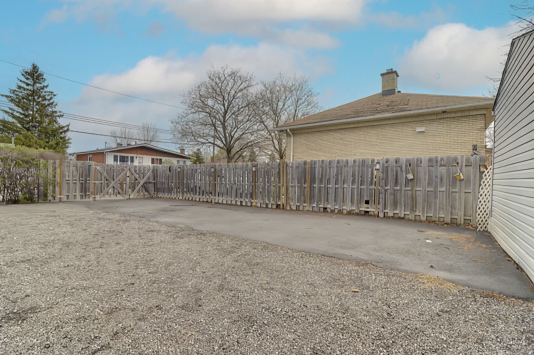 









14192Z


Rue Forsyth

,
Montréal (Rivière-des-Prairies/Pointe-aux-Trembles),




QC
H1A1G9

