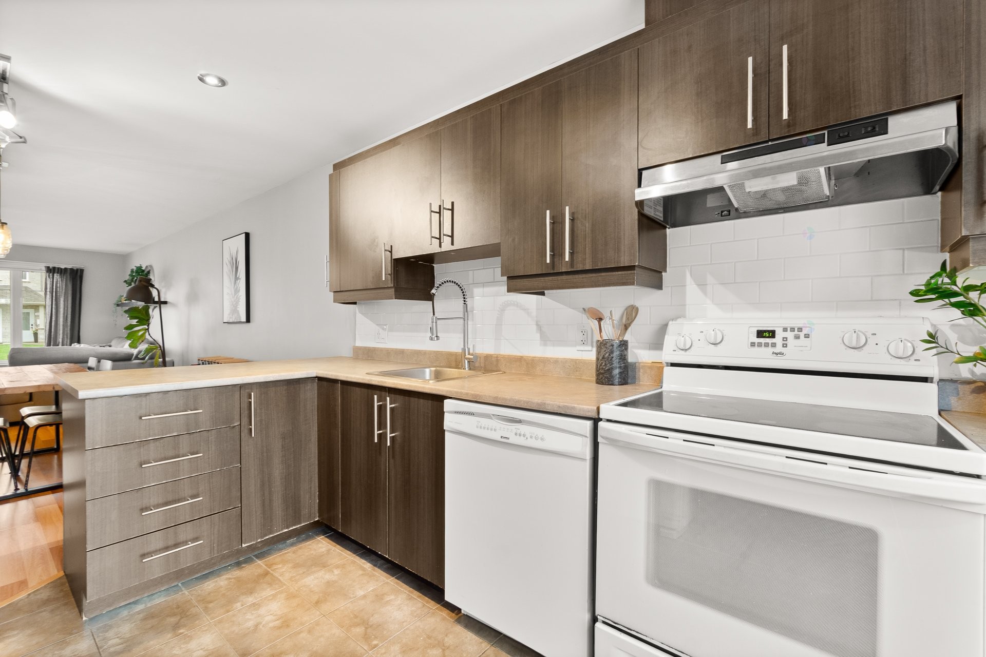 









8049


Rue J.-A.-Vincent

,
Trois-Rivières,




QC
G8Y7J9

