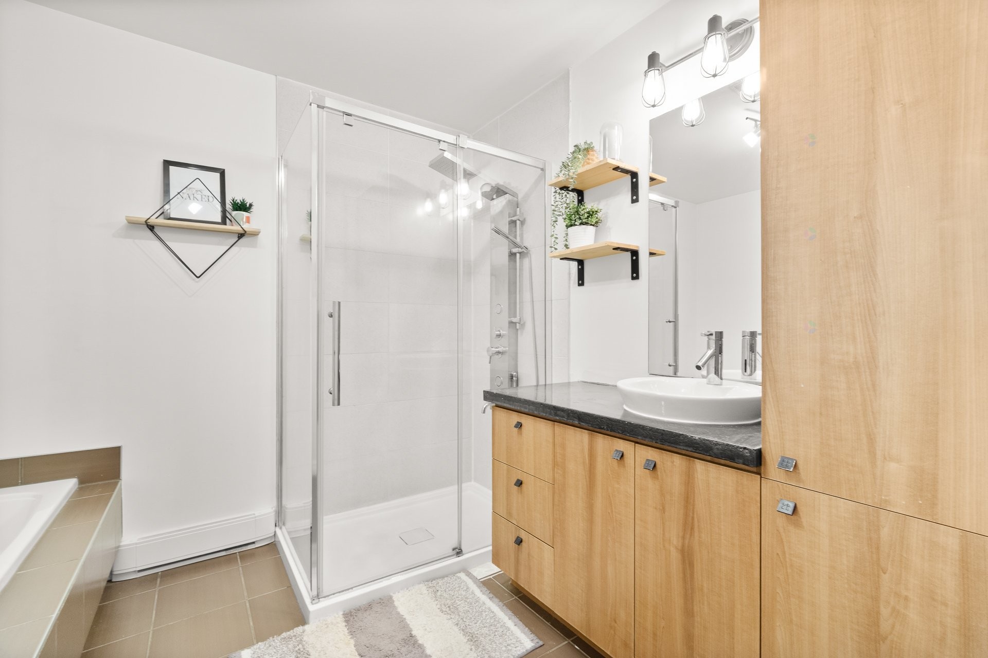 









8049


Rue J.-A.-Vincent

,
Trois-Rivières,




QC
G8Y7J9

