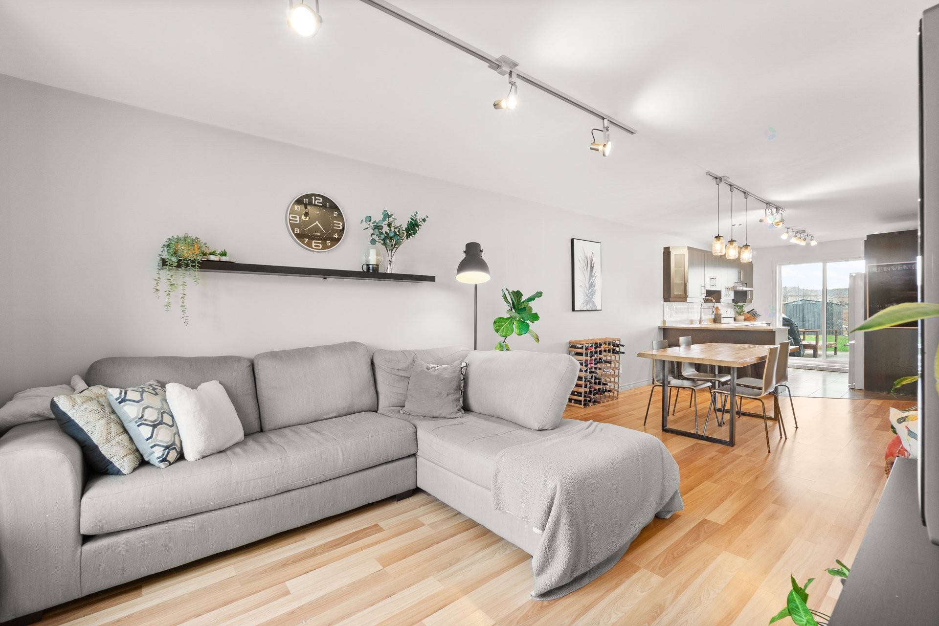 









8049


Rue J.-A.-Vincent

,
Trois-Rivières,




QC
G8Y7J9

