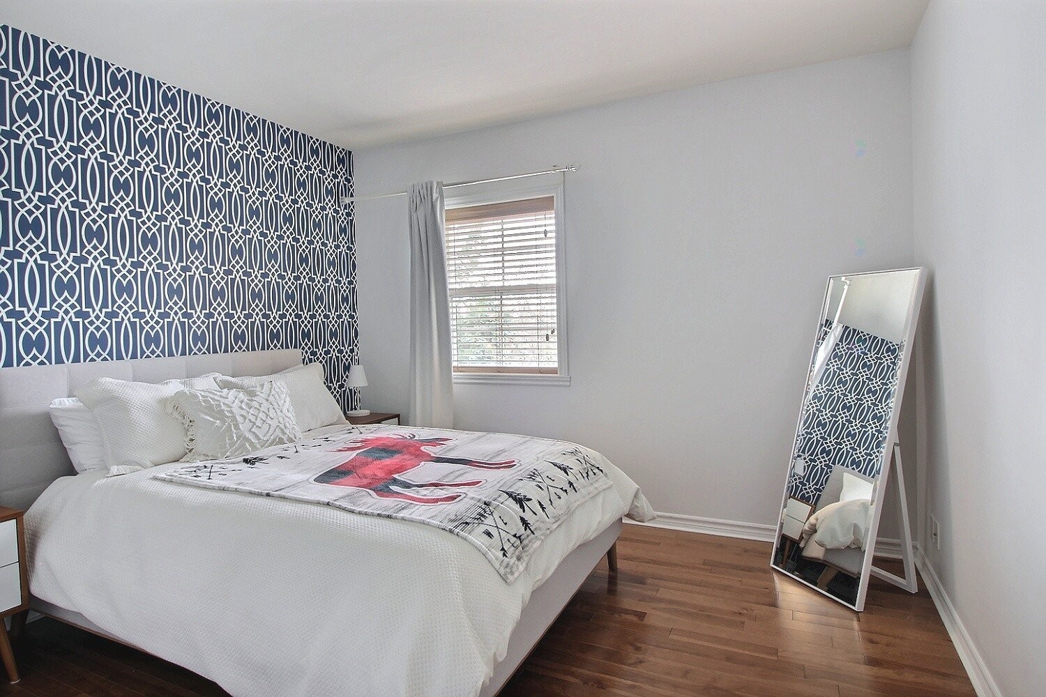 









124


Boul. de Bromont

, 202,
Bromont,




QC
J2L2K8

