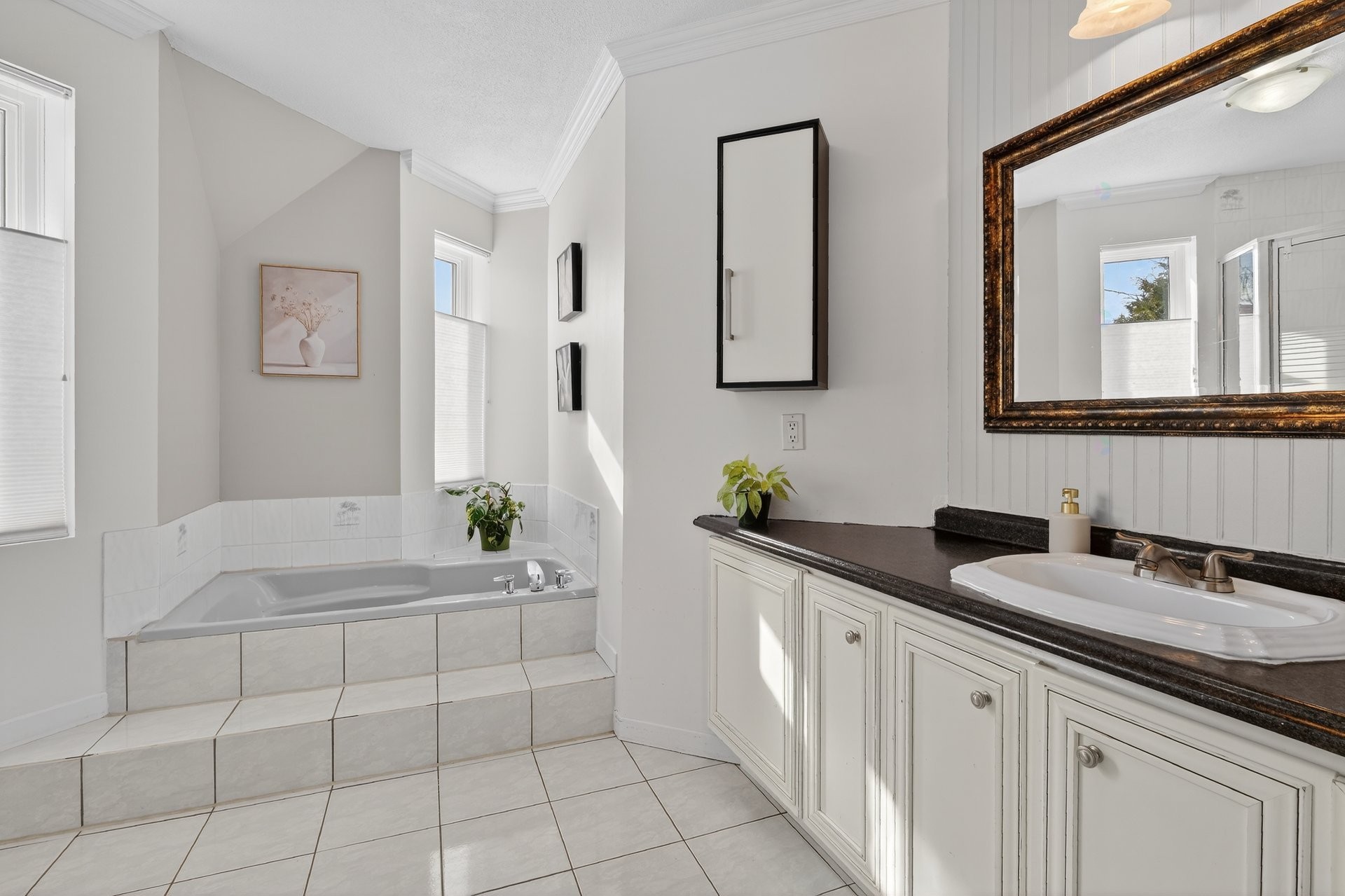 









3785


Rue Léon-Marcotte

,
Sherbrooke (Les Nations),




QC
J1L2C2

