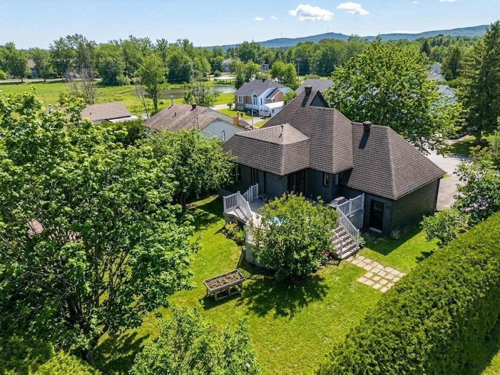 









3785


Rue Léon-Marcotte

,
Sherbrooke (Les Nations),




QC
J1L2C2

