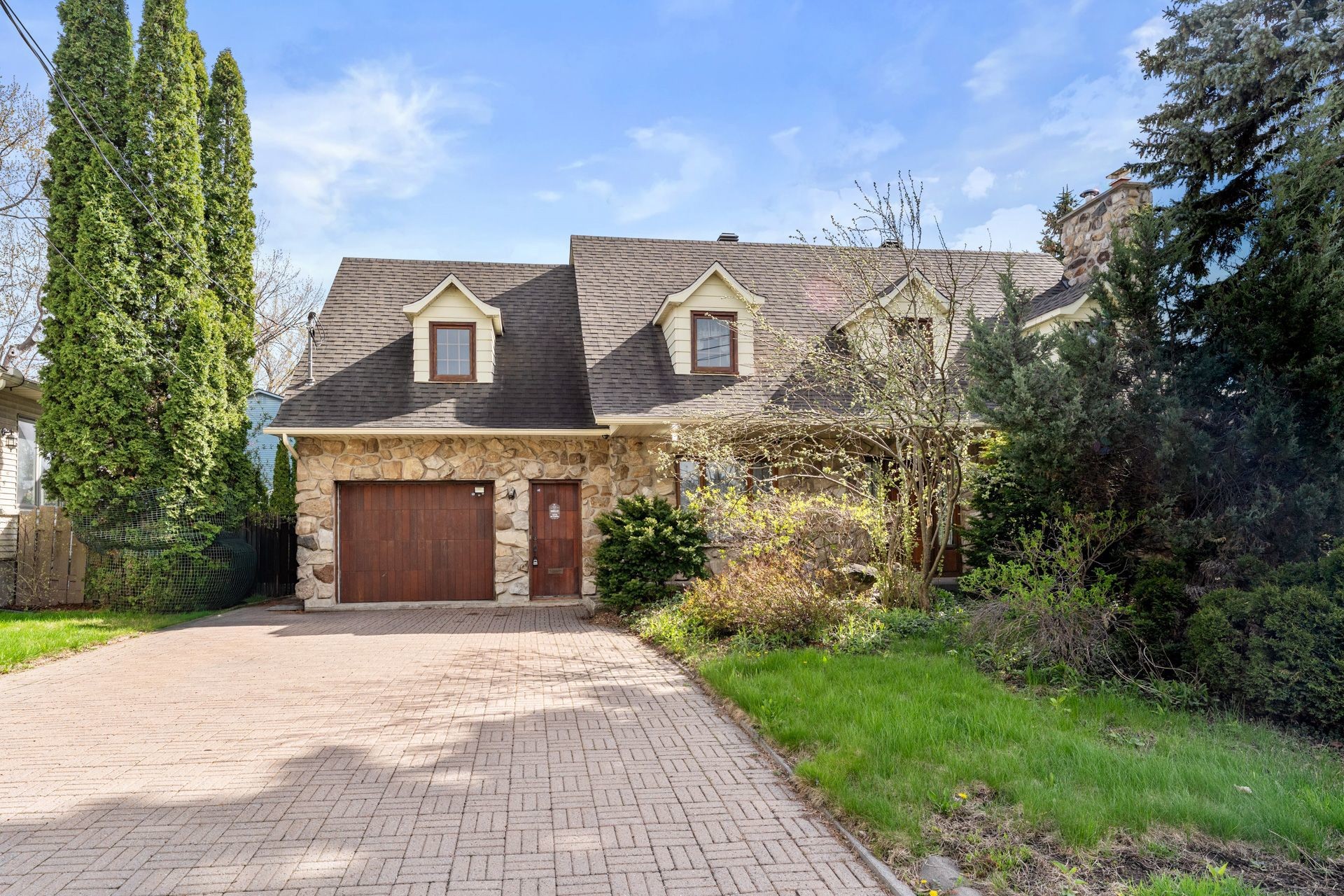 









16750


Boul. Gouin E.

,
Montréal (Rivière-des-Prairies/Pointe-aux-Trembles),




QC
H1A2G5

