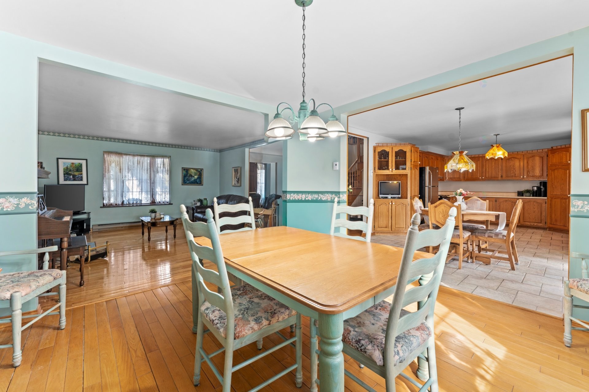 









16750


Boul. Gouin E.

,
Montréal (Rivière-des-Prairies/Pointe-aux-Trembles),




QC
H1A2G5

