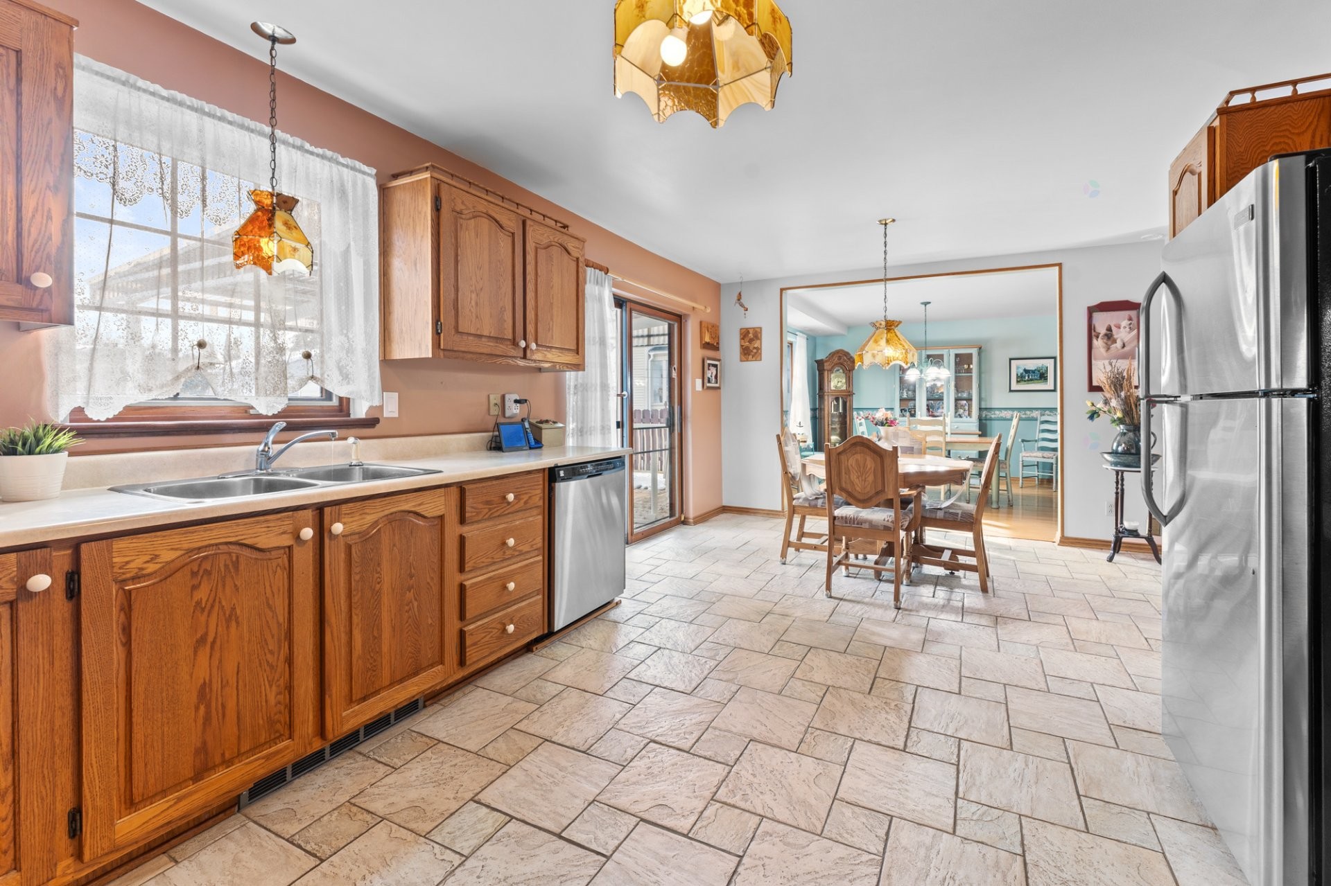 









16750


Boul. Gouin E.

,
Montréal (Rivière-des-Prairies/Pointe-aux-Trembles),




QC
H1A2G5

