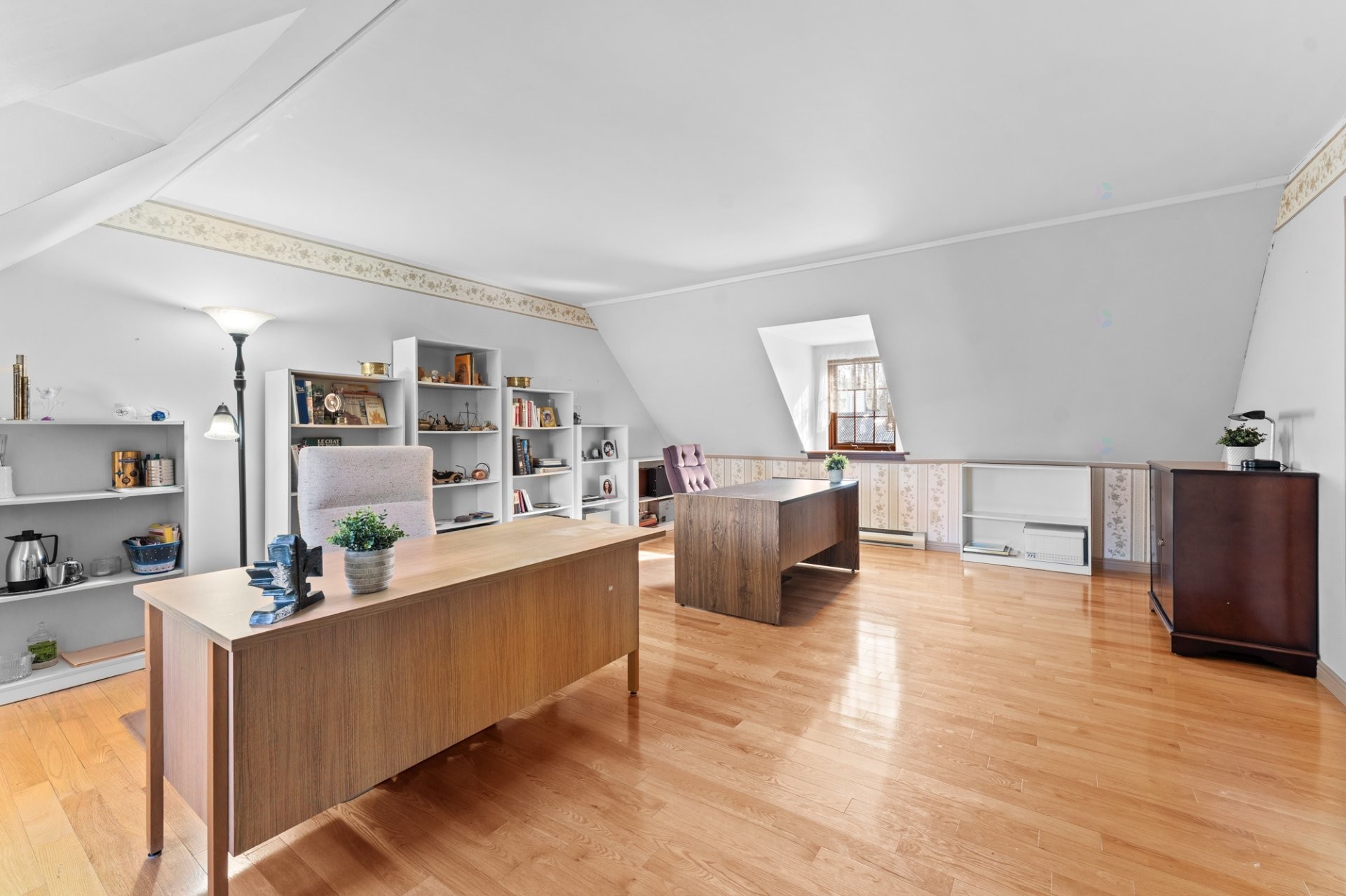









16750


Boul. Gouin E.

,
Montréal (Rivière-des-Prairies/Pointe-aux-Trembles),




QC
H1A2G5

