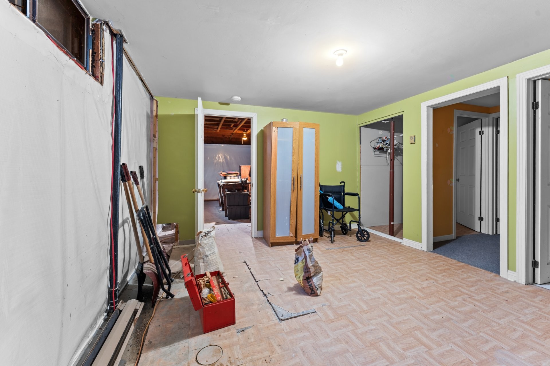 









16750


Boul. Gouin E.

,
Montréal (Rivière-des-Prairies/Pointe-aux-Trembles),




QC
H1A2G5

