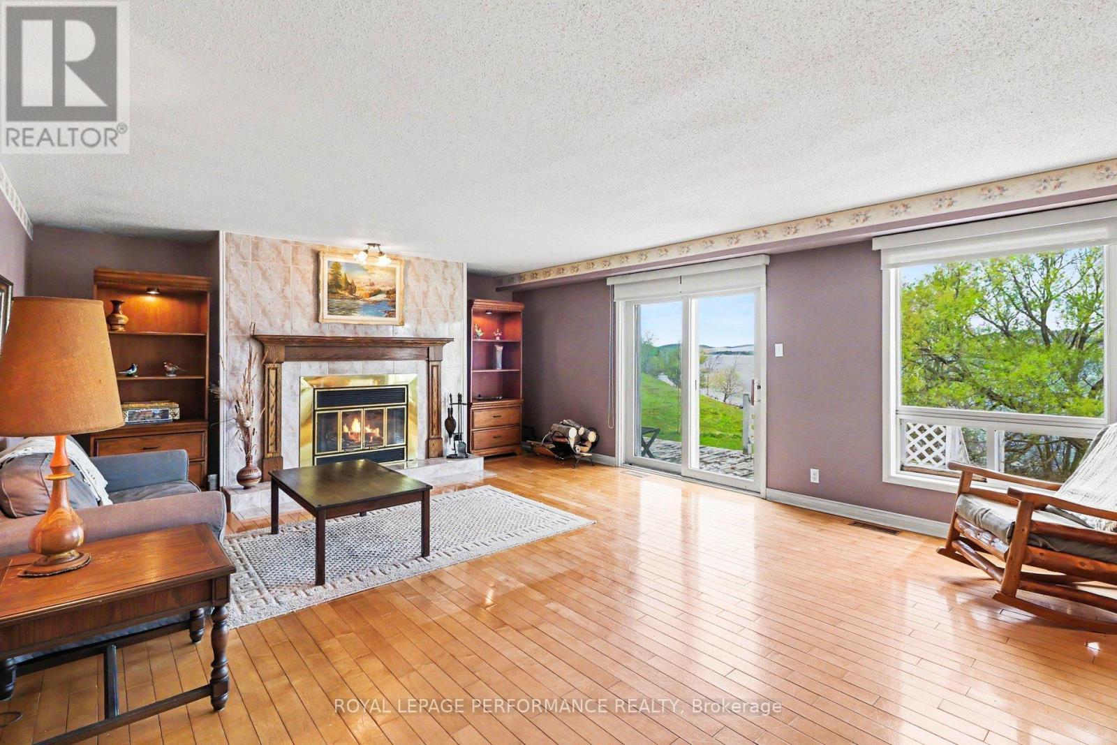 












935 CONCESSION 1 ROAD

,
Alfred and Plantagenet,




Ontario
K0B1J0

