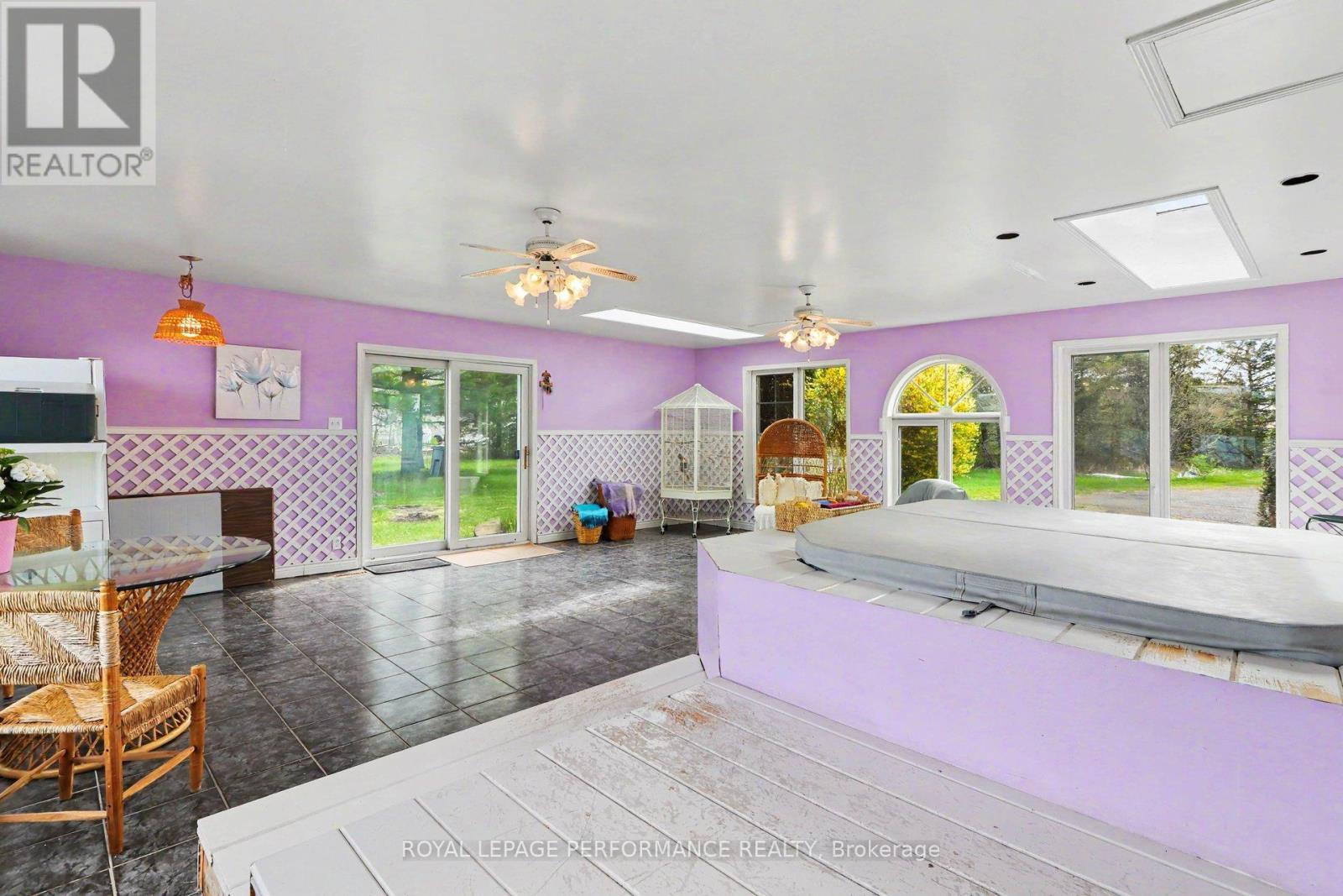 












935 CONCESSION 1 ROAD

,
Alfred and Plantagenet,




Ontario
K0B1J0

