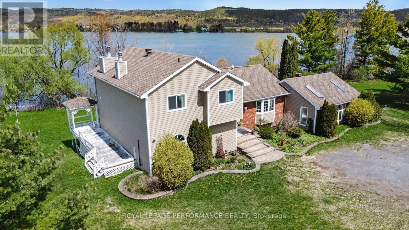 












935 CONCESSION 1 ROAD

,
Alfred and Plantagenet,




Ontario
K0B1J0

