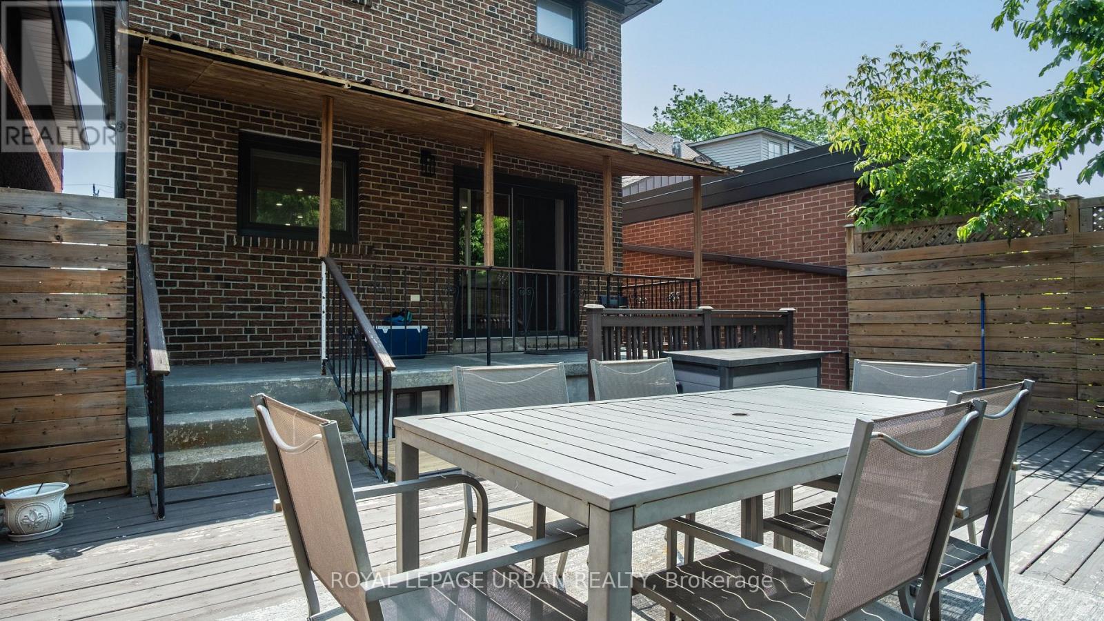 












434 WESTMOUNT AVENUE

,
Toronto,




Ontario
M6E3N5

