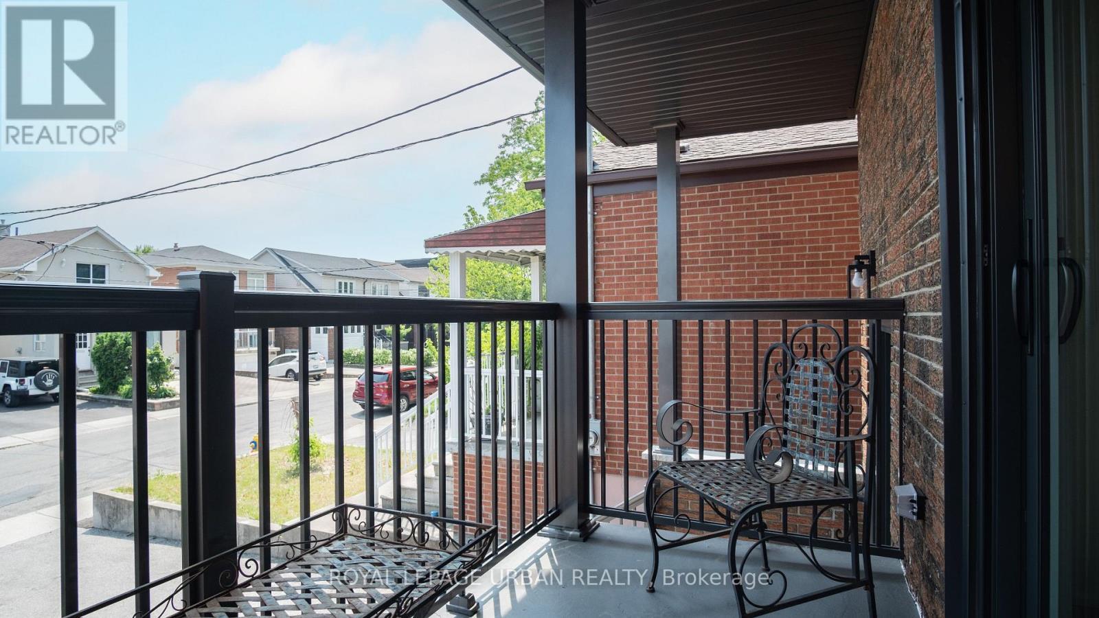 












434 WESTMOUNT AVENUE

,
Toronto,




Ontario
M6E3N5

