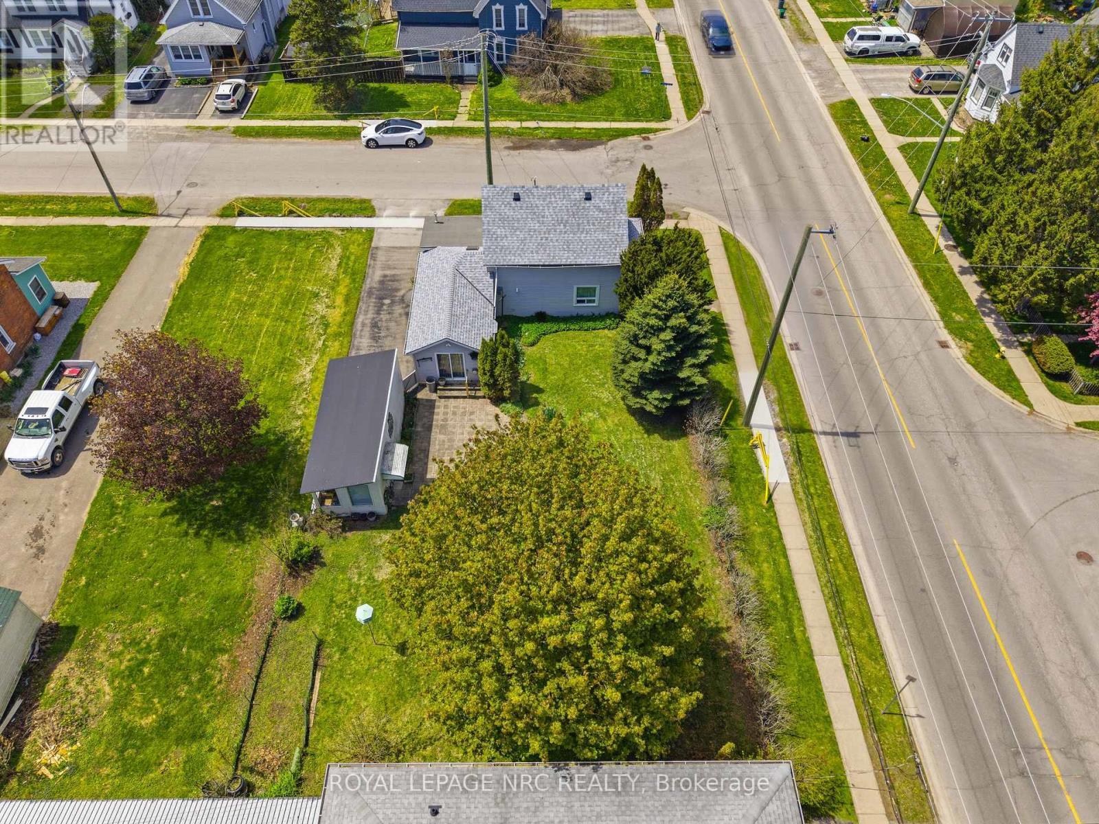 












3721 DOMINION ROAD

,
Fort Erie (Ridgeway),




Ontario
L0S1N0

