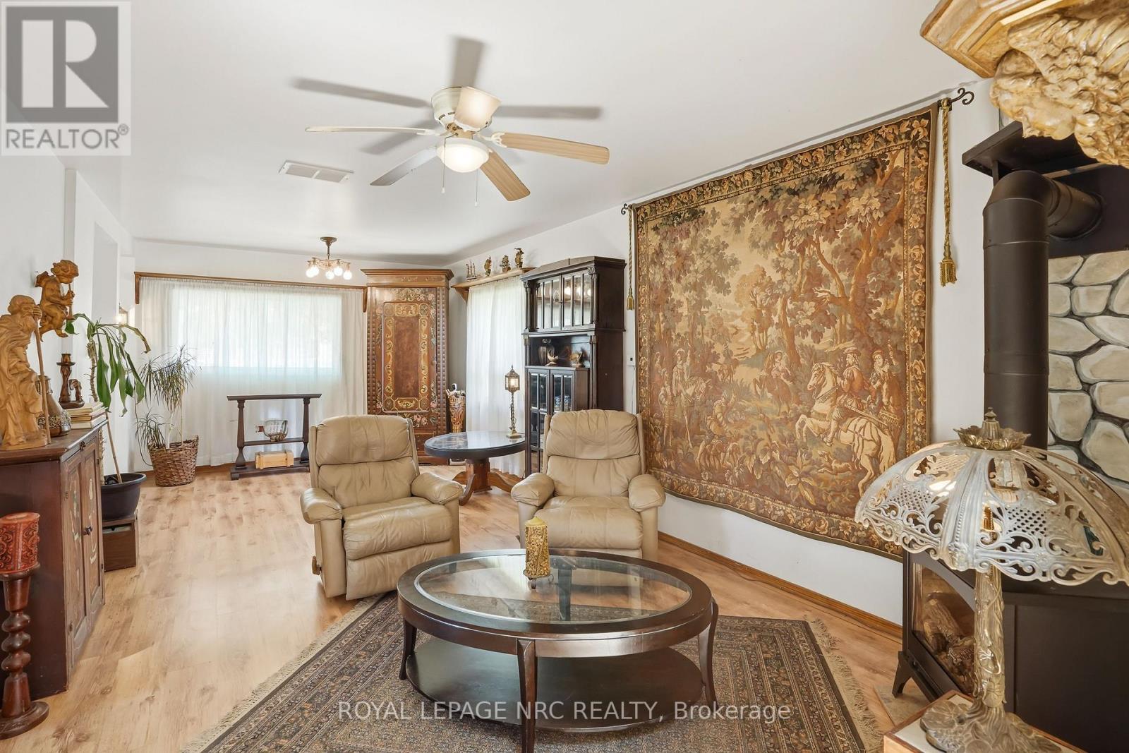 












3721 DOMINION ROAD

,
Fort Erie (Ridgeway),




Ontario
L0S1N0

