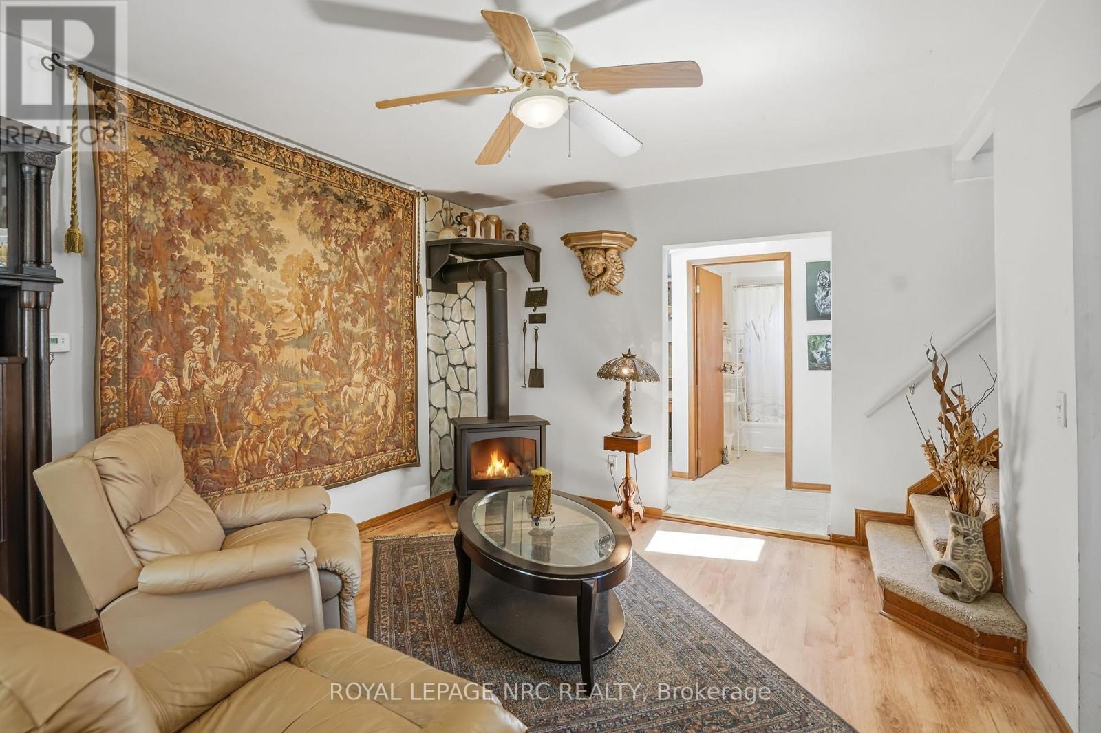 












3721 DOMINION ROAD

,
Fort Erie (Ridgeway),




Ontario
L0S1N0


