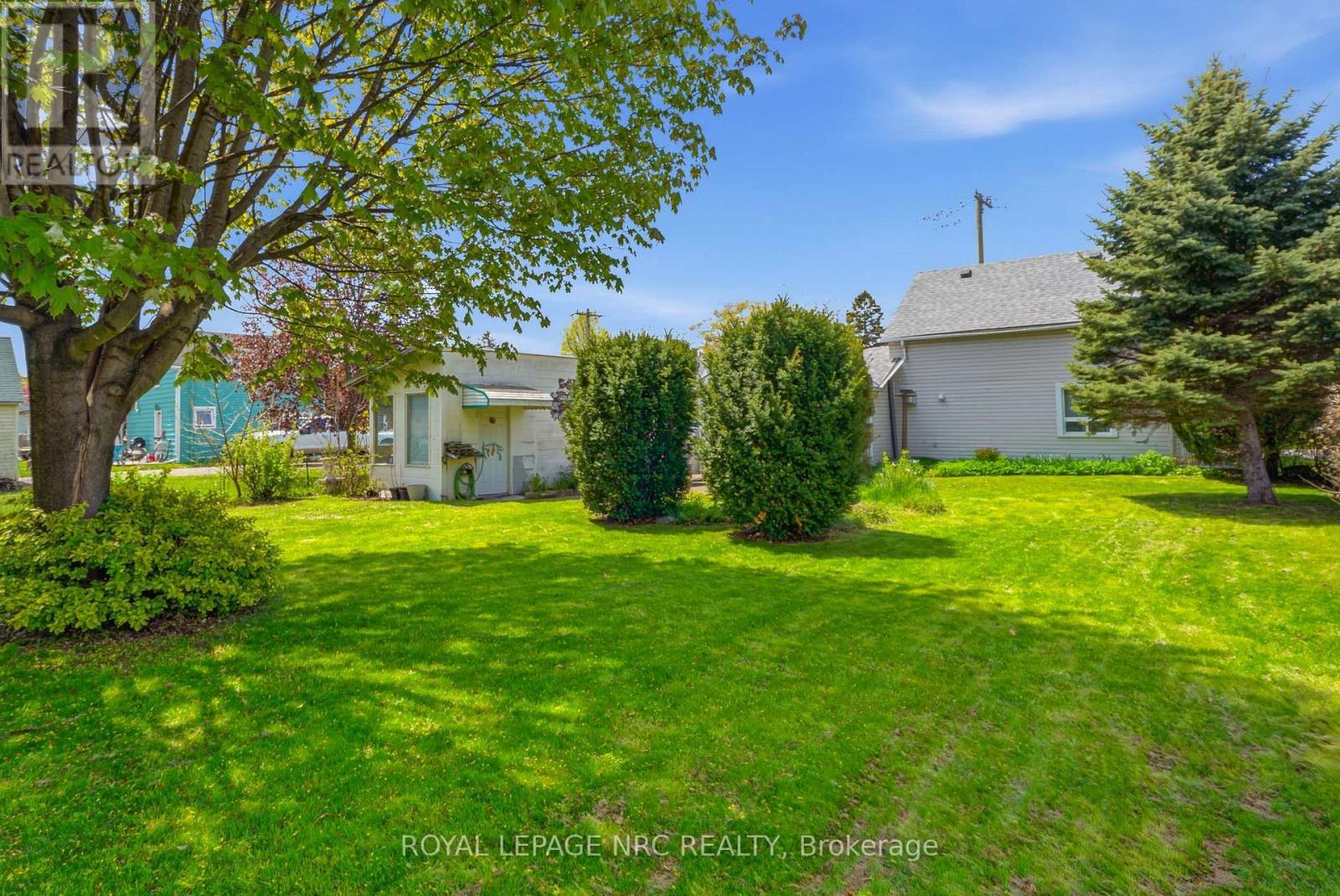 












3721 DOMINION ROAD

,
Fort Erie (Ridgeway),




Ontario
L0S1N0

