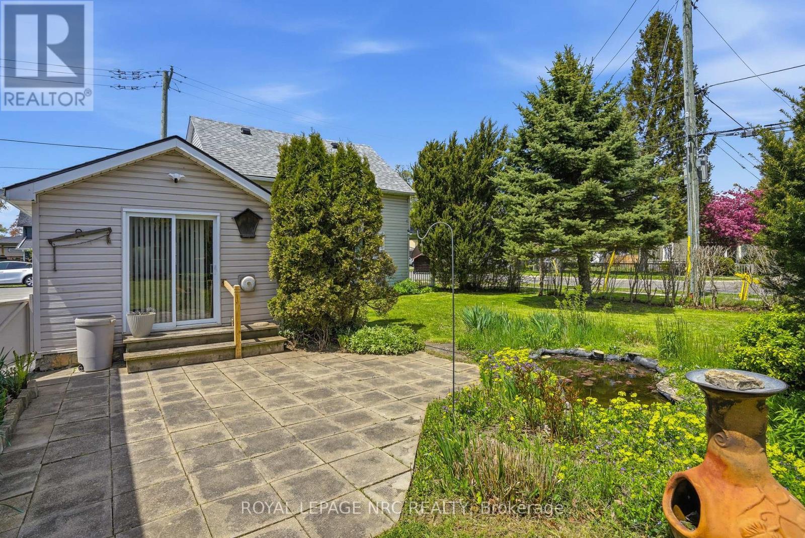












3721 DOMINION ROAD

,
Fort Erie (Ridgeway),




Ontario
L0S1N0

