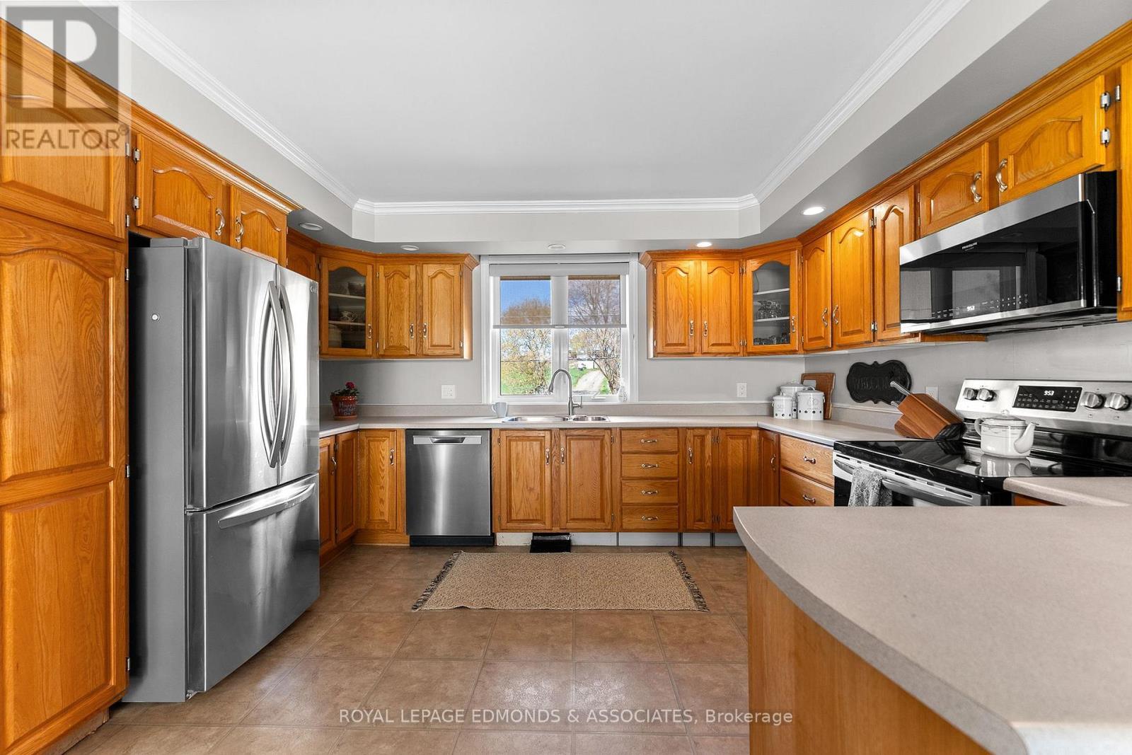 












160 LACROIX BAY ROAD

,
Whitewater Region,




Ontario
K0J2L0

