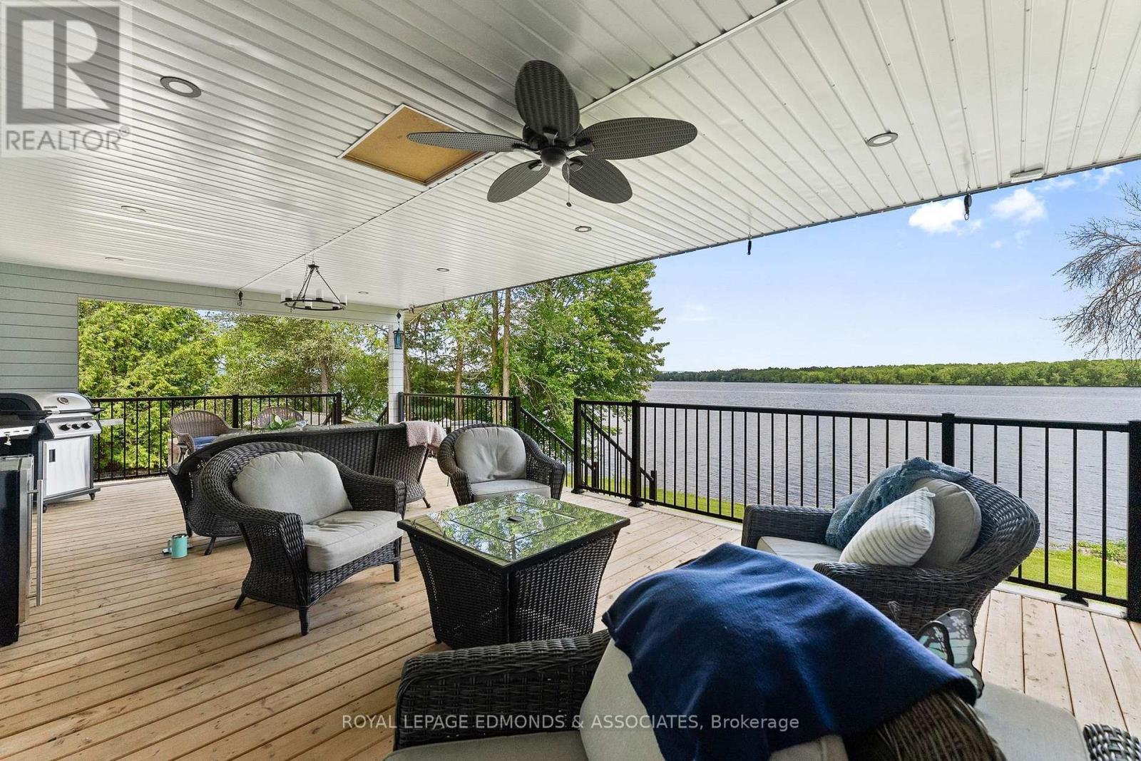 












160 LACROIX BAY ROAD

,
Whitewater Region,




Ontario
K0J2L0

