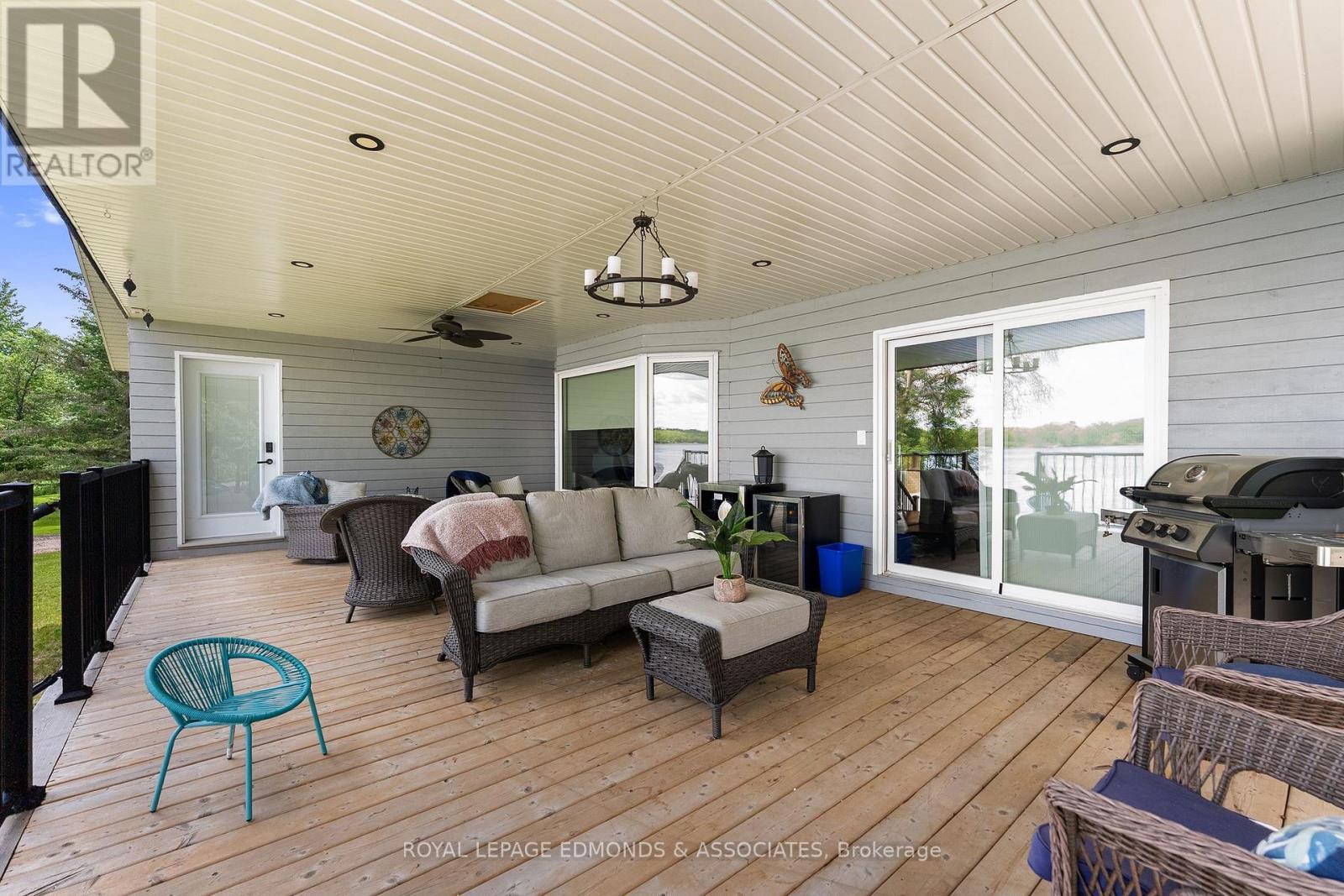 












160 LACROIX BAY ROAD

,
Whitewater Region,




Ontario
K0J2L0

