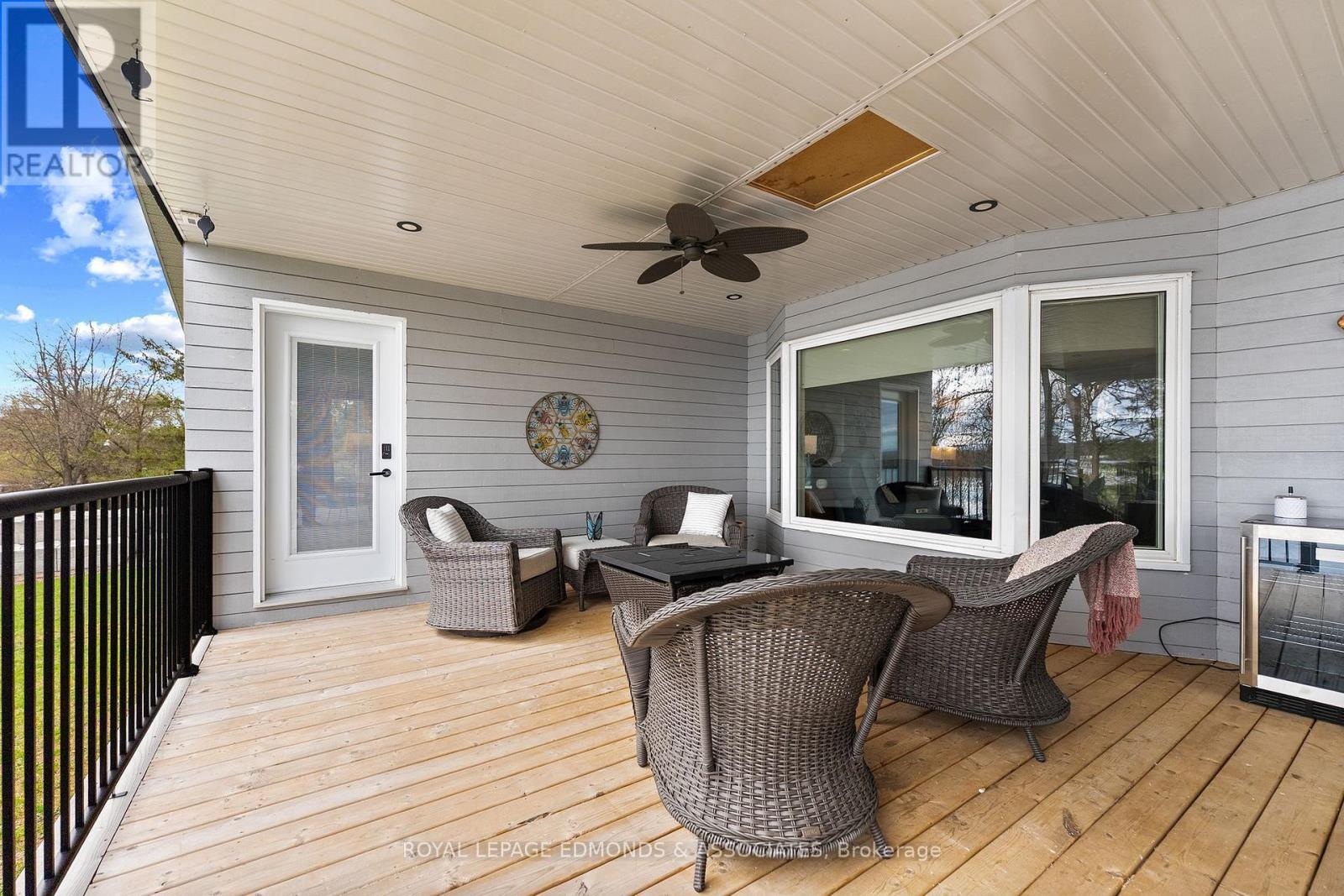 












160 LACROIX BAY ROAD

,
Whitewater Region,




Ontario
K0J2L0

