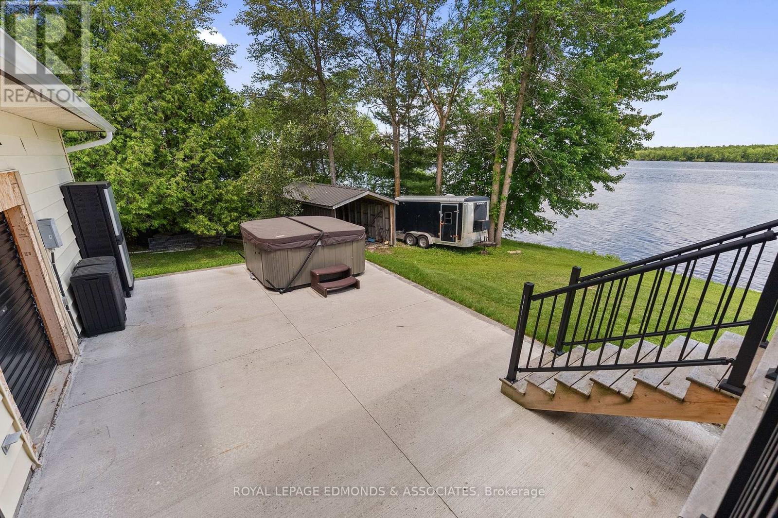 












160 LACROIX BAY ROAD

,
Whitewater Region,




Ontario
K0J2L0

