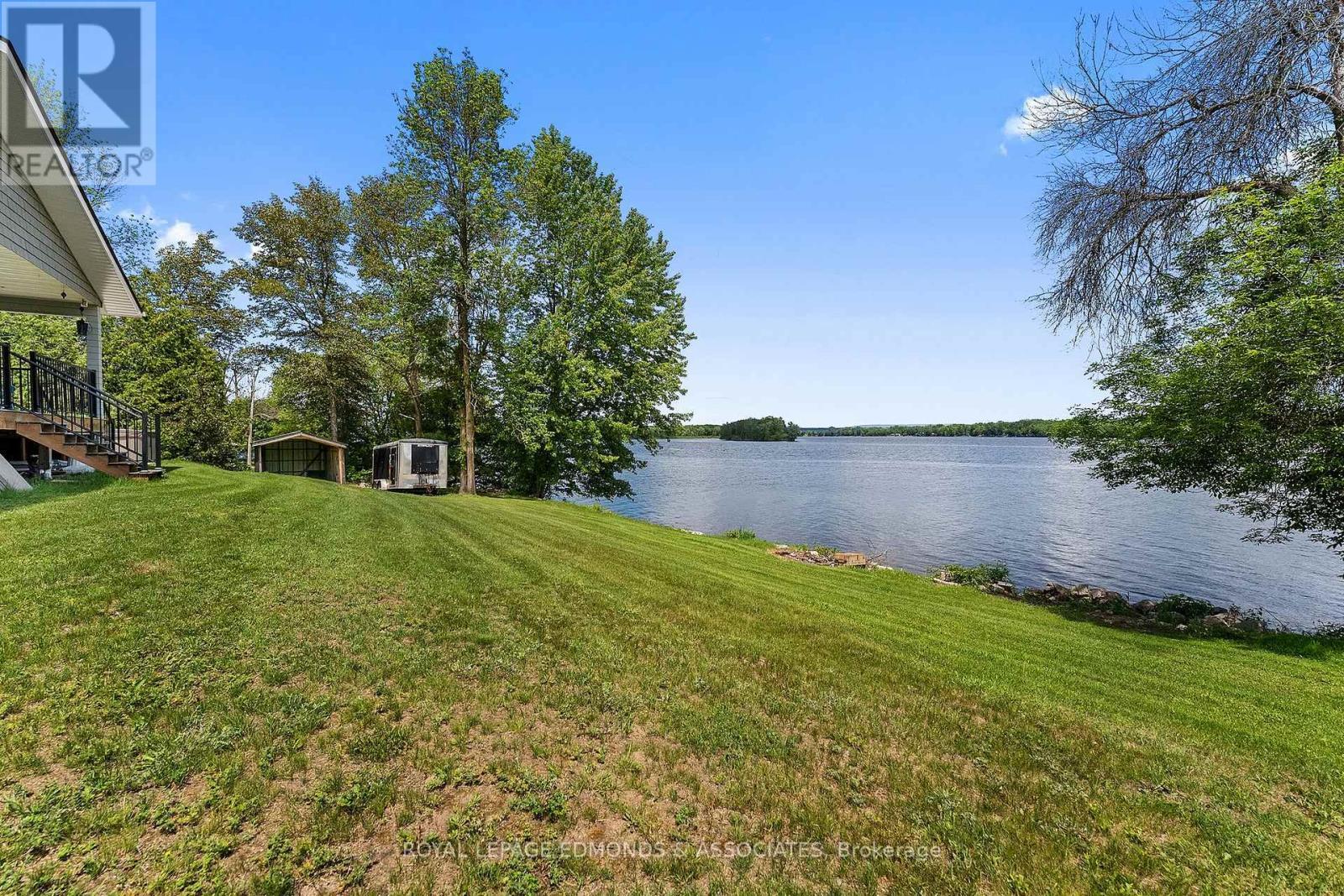 












160 LACROIX BAY ROAD

,
Whitewater Region,




Ontario
K0J2L0

