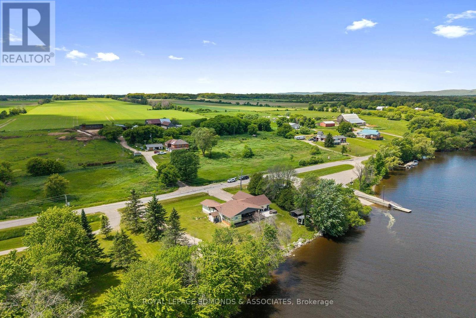 












160 LACROIX BAY ROAD

,
Whitewater Region,




Ontario
K0J2L0

