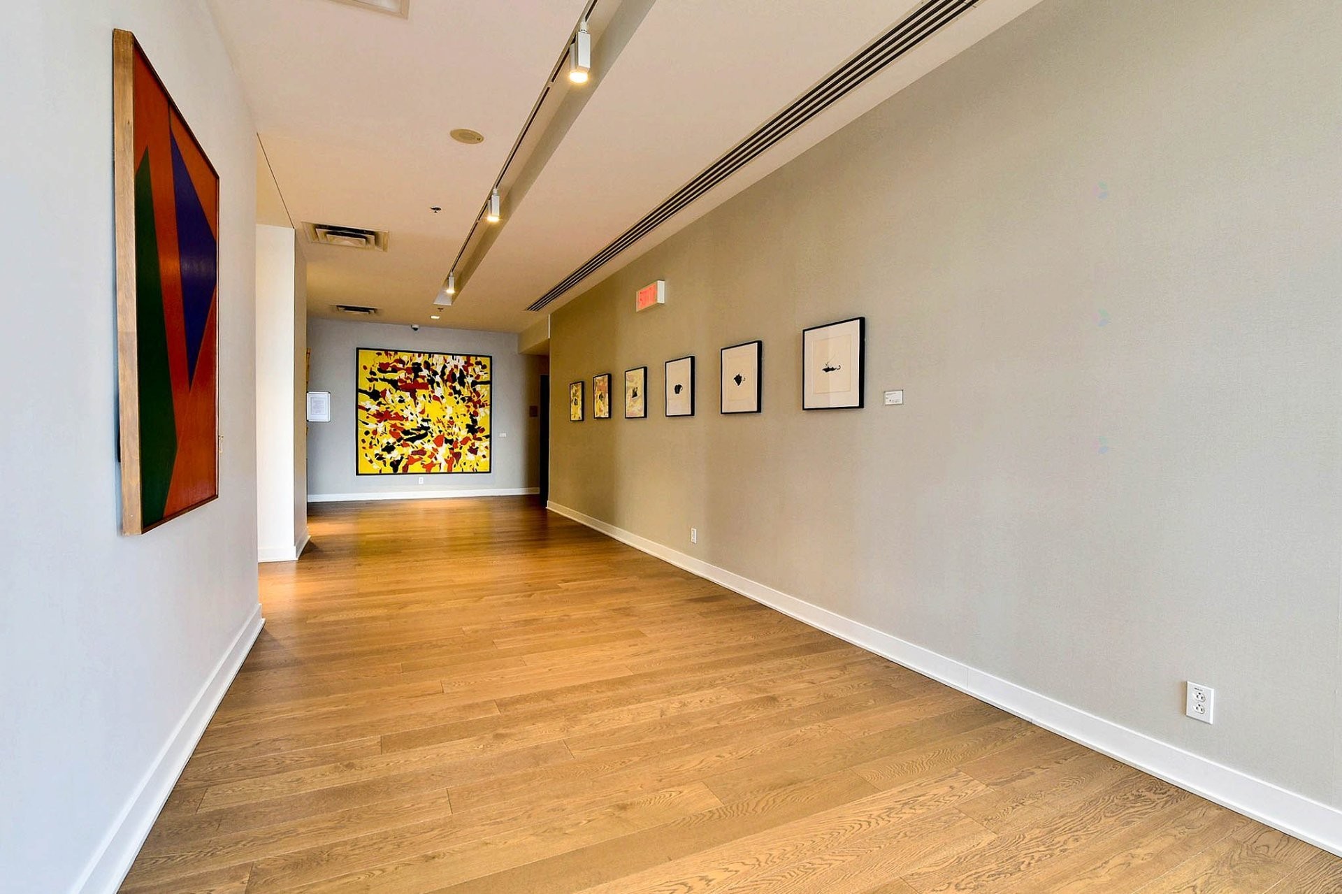 









1050


Rue Drummond

, 2707,
Montréal (Ville-Marie),




QC
H3B0G3

