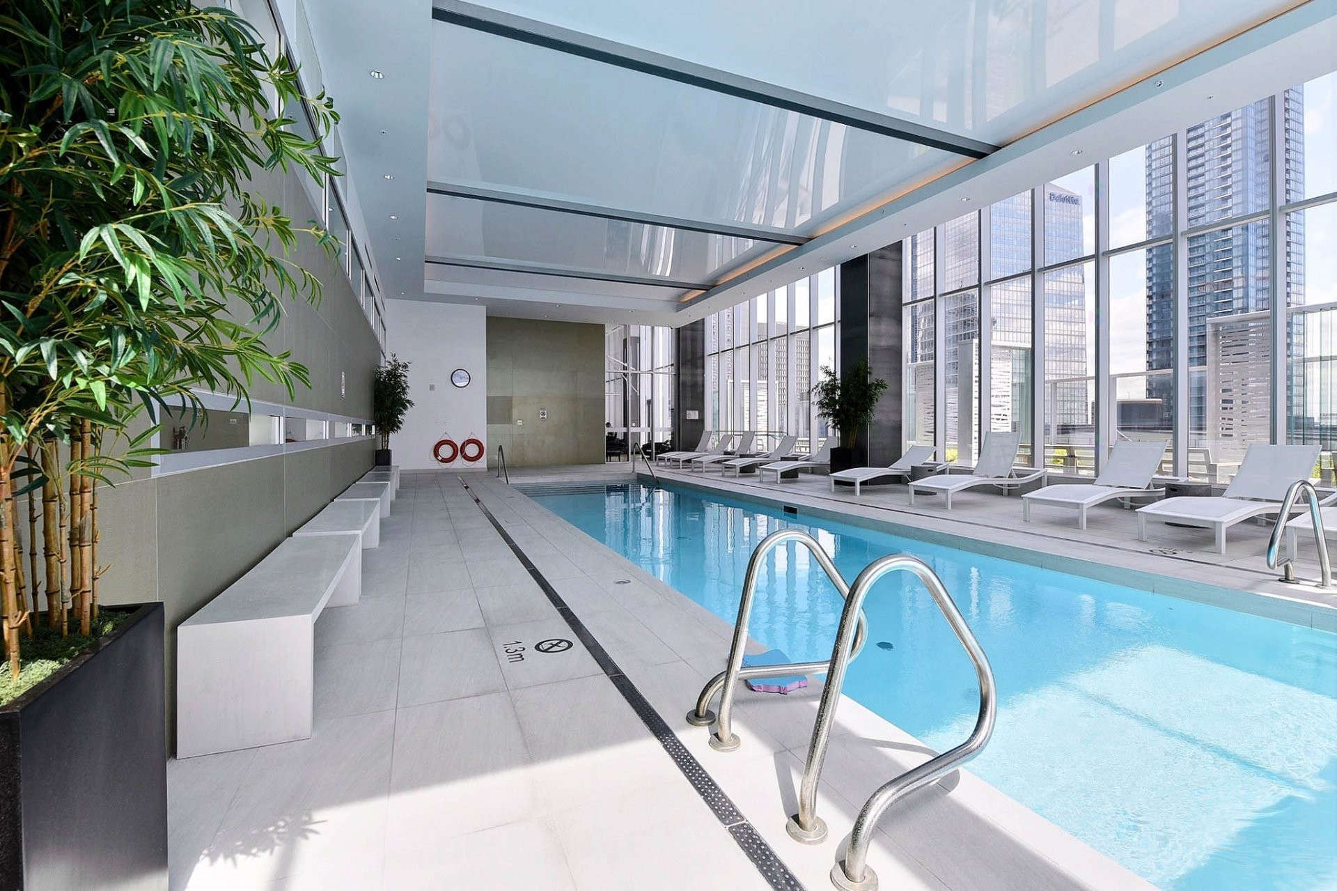 









1050


Rue Drummond

, 2707,
Montréal (Ville-Marie),




QC
H3B0G3

