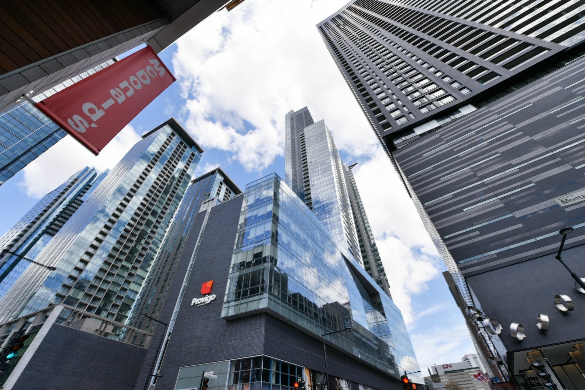 









1050


Rue Drummond

, 2707,
Montréal (Ville-Marie),




QC
H3B0G3

