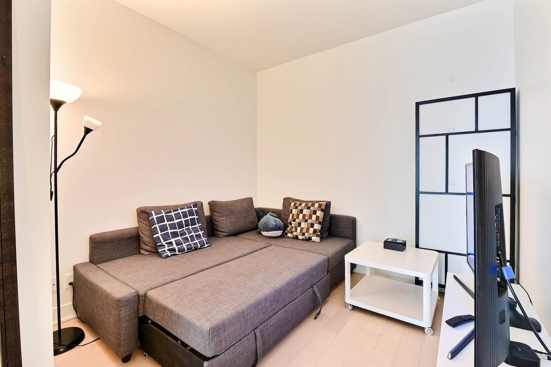 









1050


Rue Drummond

, 2707,
Montréal (Ville-Marie),




QC
H3B0G3

