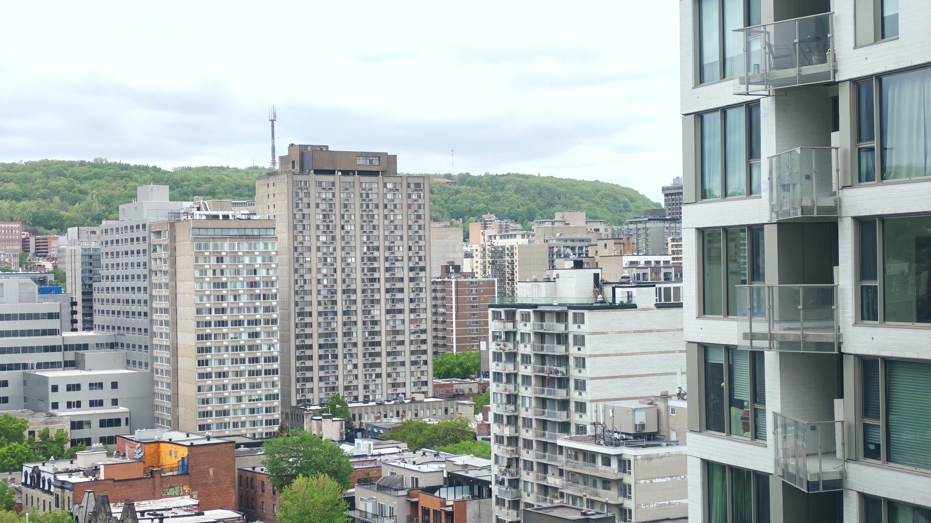 









2020


Boul. René-Lévesque O.

, 1611,
Montréal (Ville-Marie),




QC
H3H0B4


