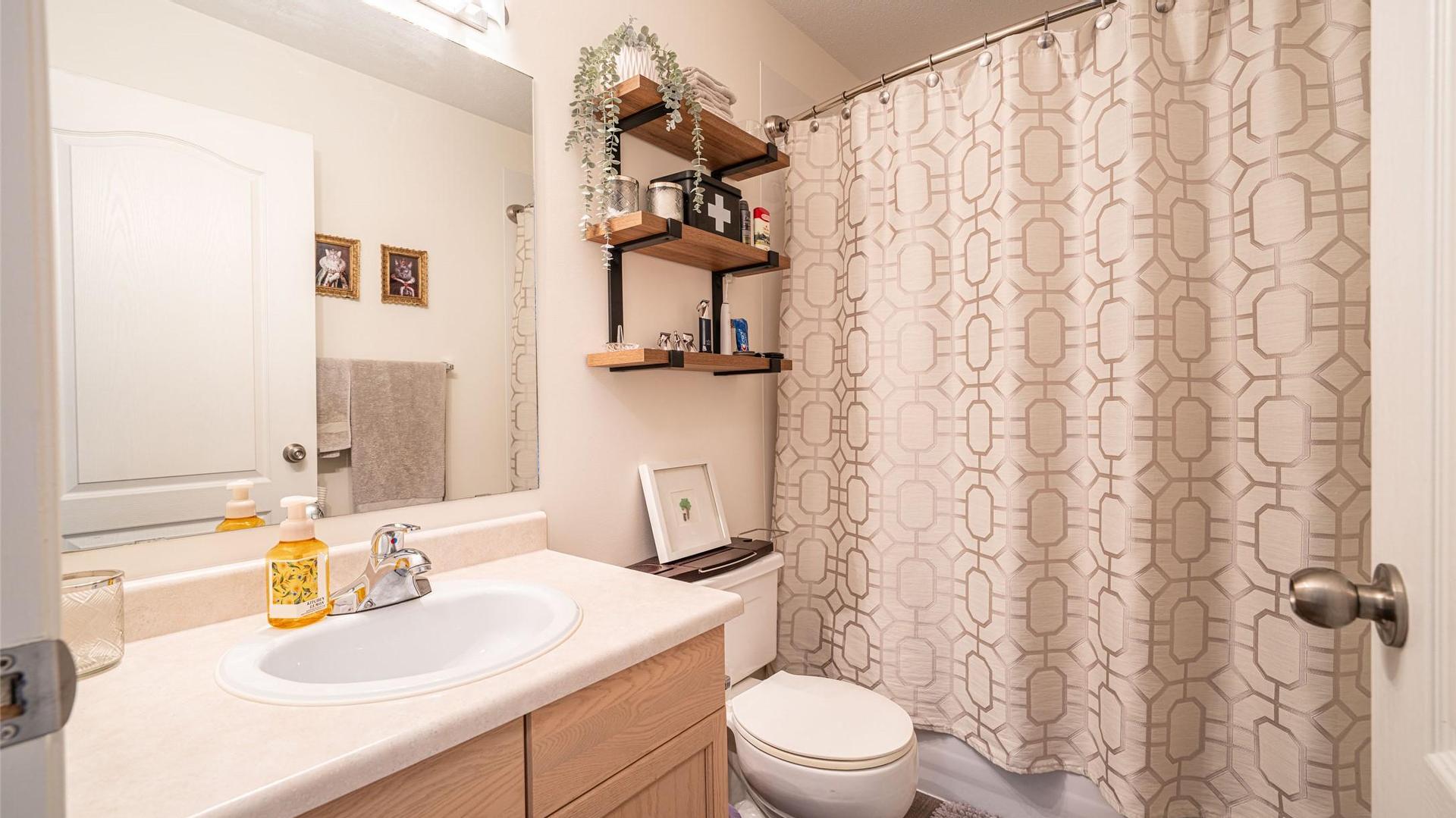 









3160


Casorso

Road, 407,
Kelowna,




BC
V1W 3L7

