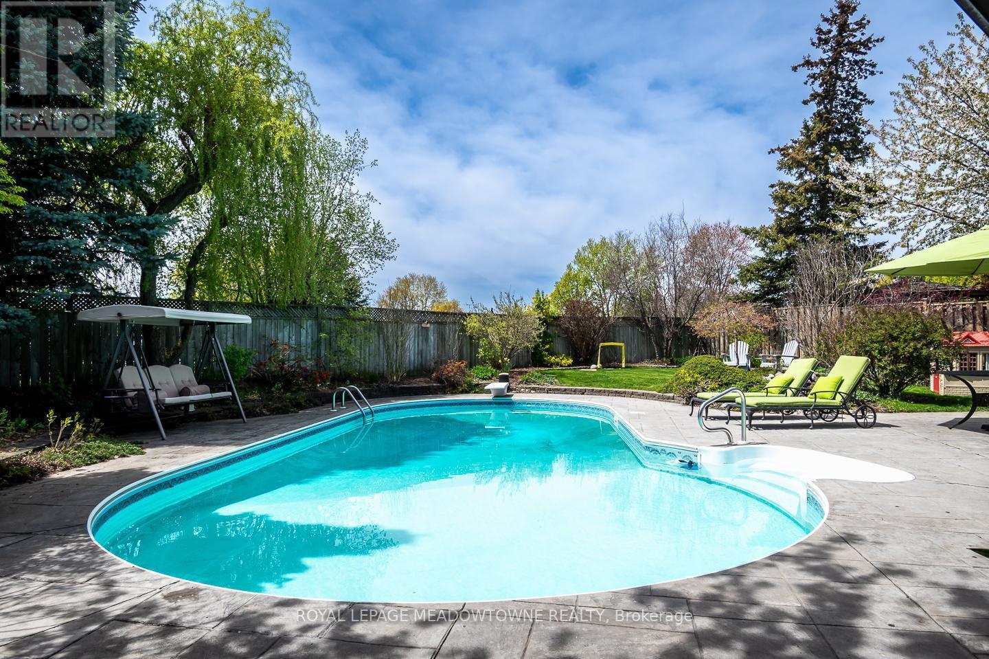 












855 MAPLE AVENUE

,
Milton,




Ontario
L9T3N3

