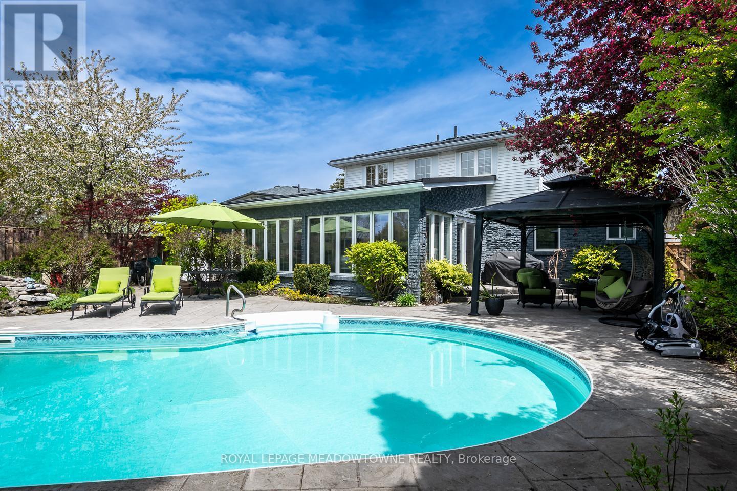 












855 MAPLE AVENUE

,
Milton,




Ontario
L9T3N3

