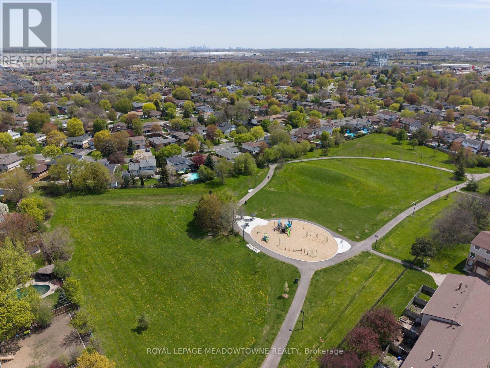 












855 MAPLE AVENUE

,
Milton,




Ontario
L9T3N3

