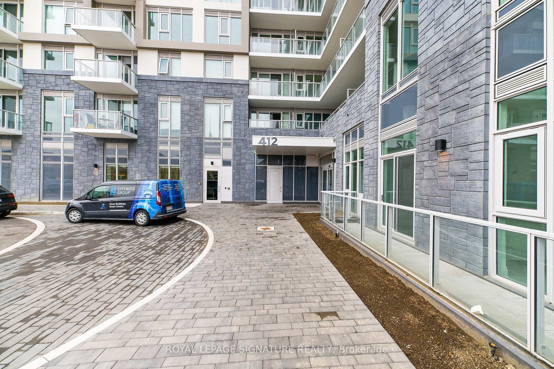 









412


Silver Maple

Road,
Oakville,




ON
L6H 0S2

