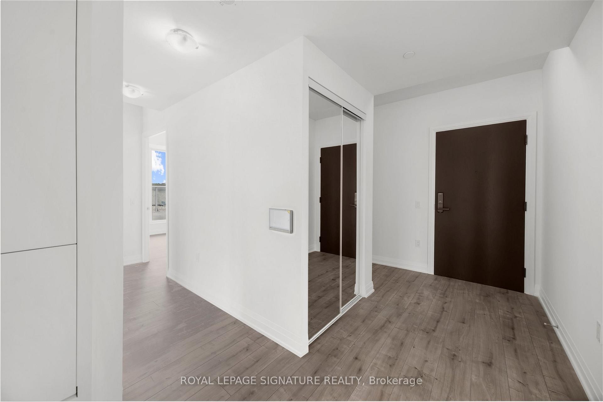 









412


Silver Maple

Road,
Oakville,




ON
L6H 0S2

