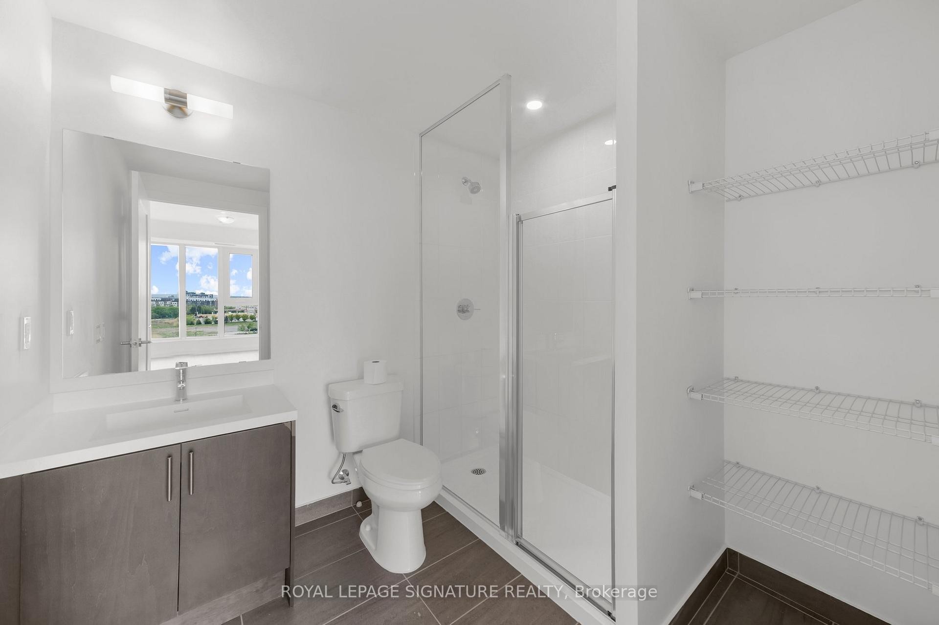 









412


Silver Maple

Road,
Oakville,




ON
L6H 0S2

