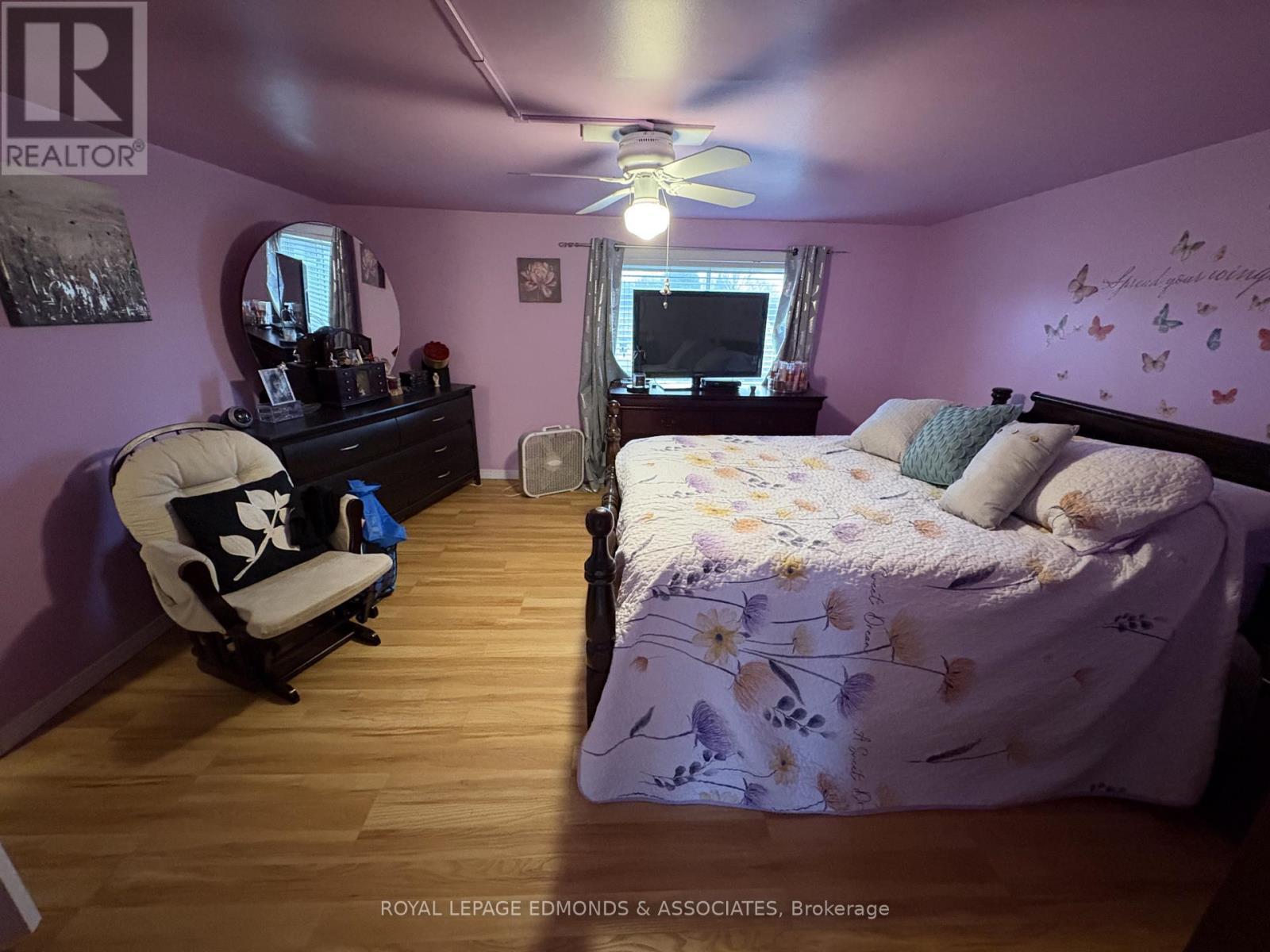 












650 LORNE STREET W

,
Laurentian Valley,




Ontario
K8A6T6


