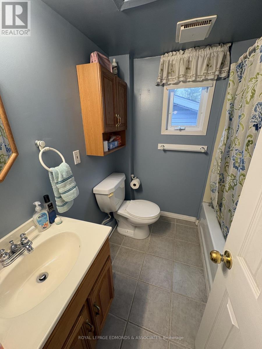 












650 LORNE STREET W

,
Laurentian Valley,




Ontario
K8A6T6

