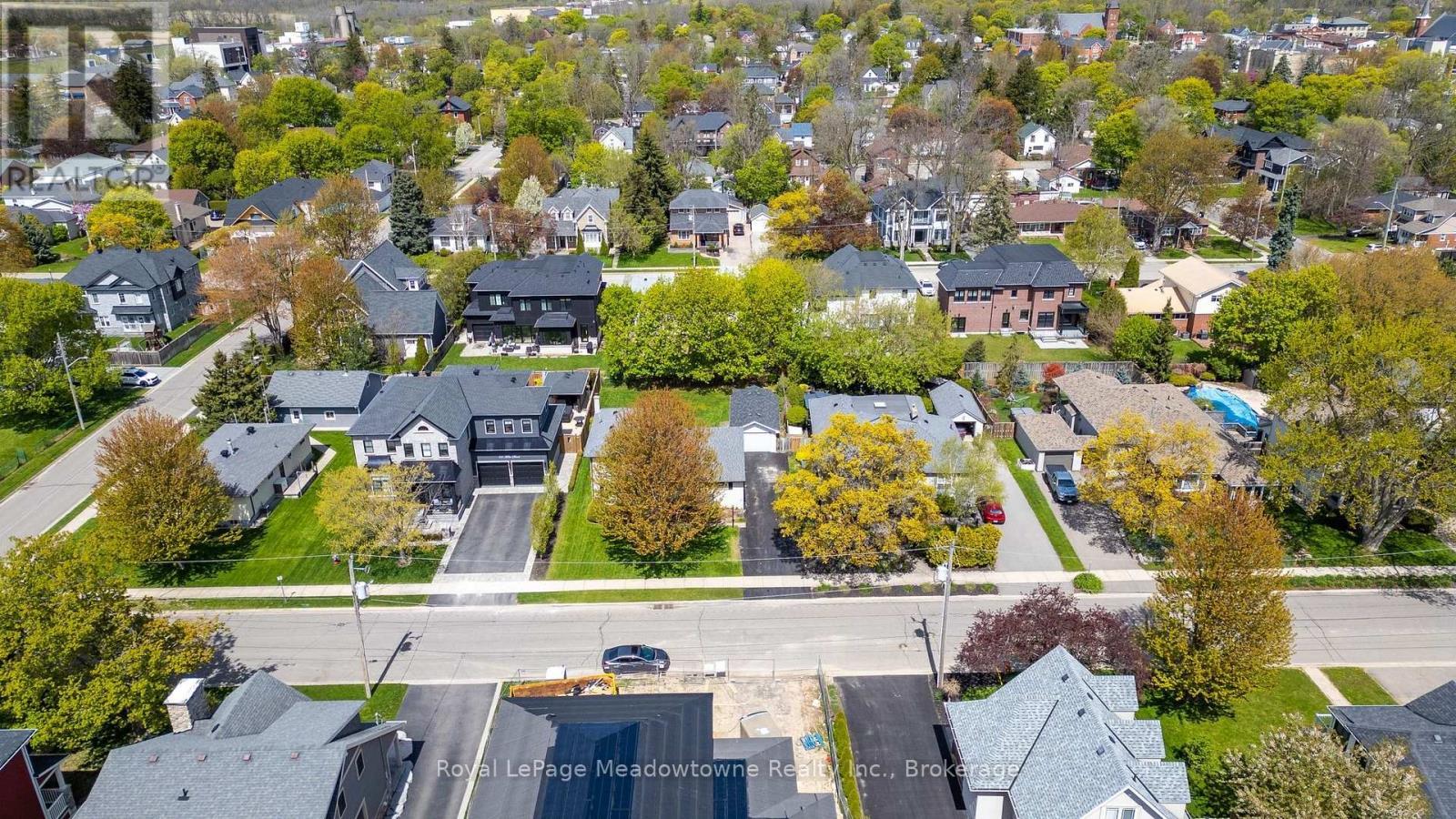












75 MILES STREET

,
Milton (OM Old Milton),




Ontario
L9T1E7

