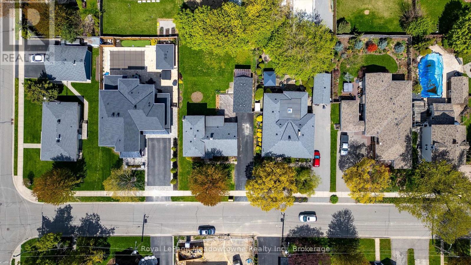 












75 MILES STREET

,
Milton (OM Old Milton),




Ontario
L9T1E7

